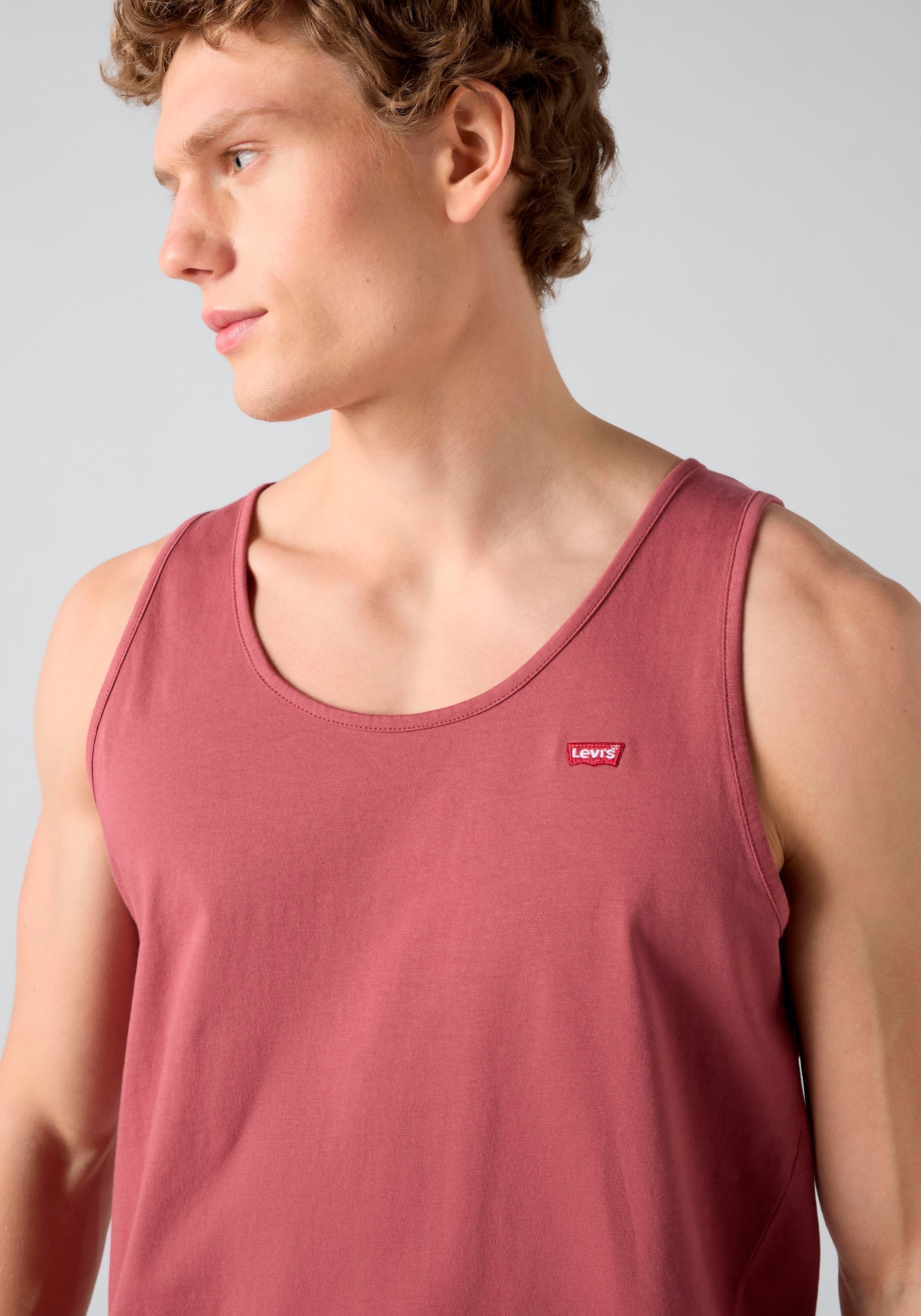 Levi's® Débardeur »LSE HOUSEMARK TANK« mit Logo Stickerei