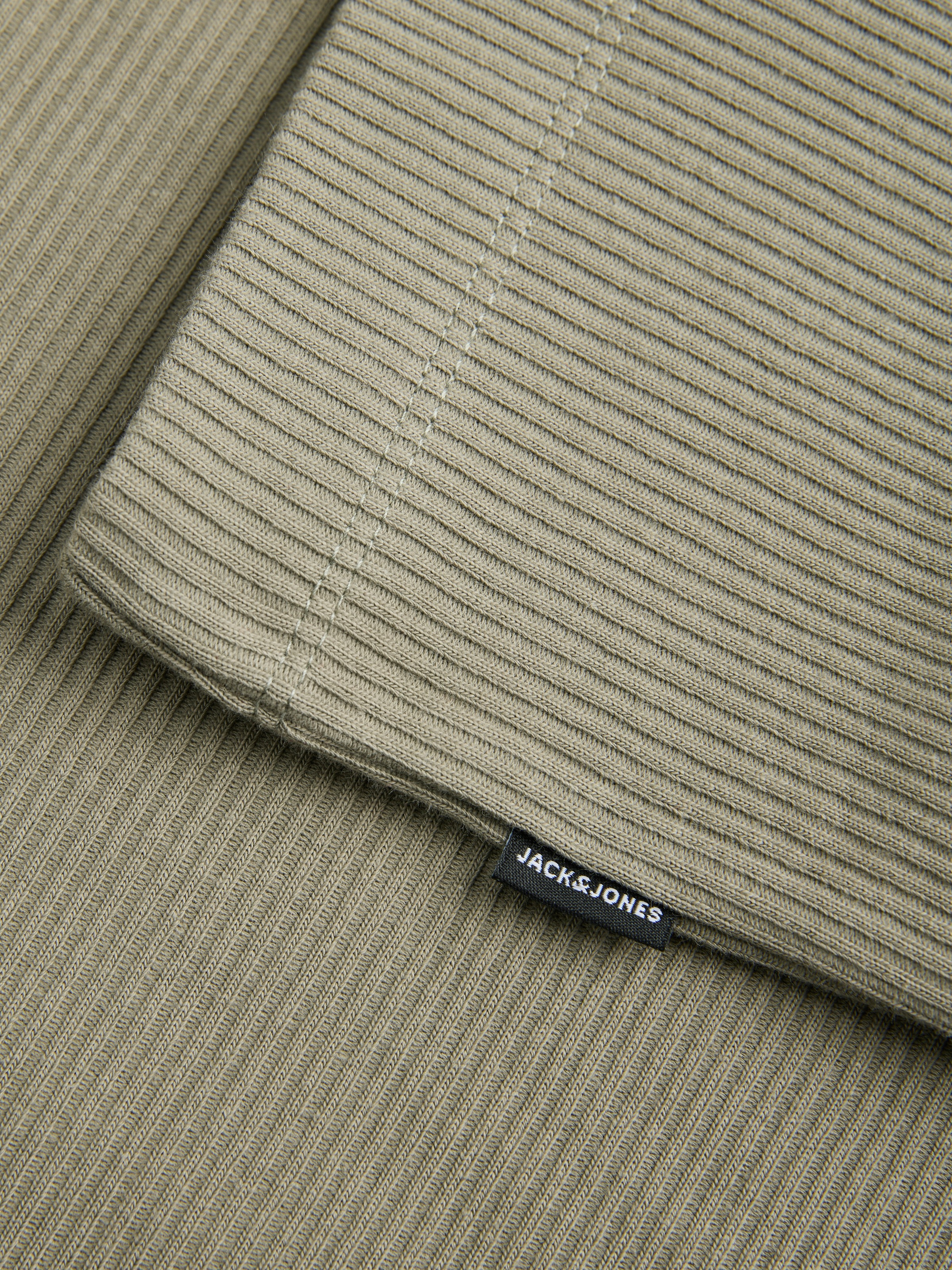 Jack & Jones Rundhalsshirt »JJEHARRISON STRUCTURE TEE SS O-NECK LN« mit Rundhalsusschnitt