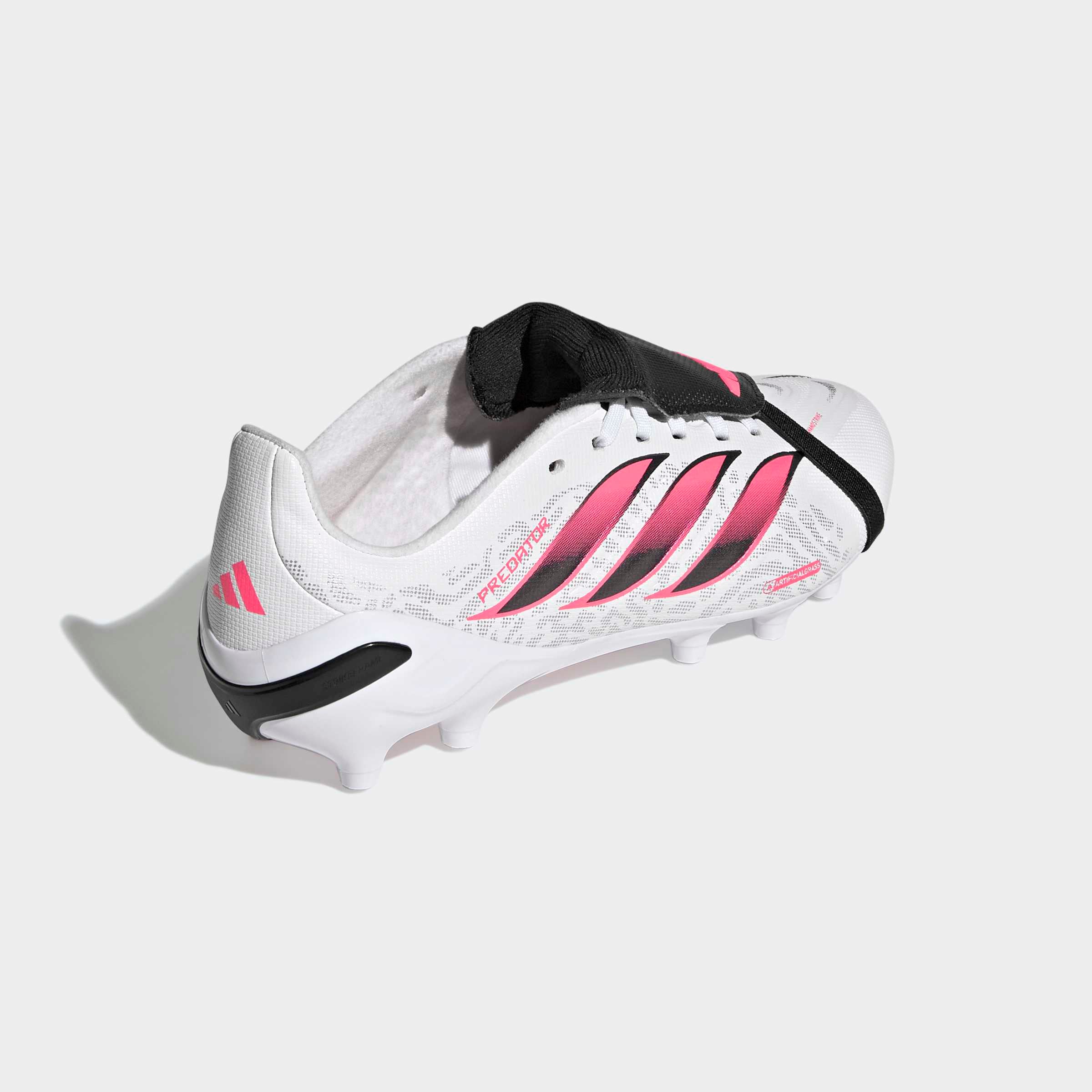 adidas Performance Chaussure de football »PREDATOR LEAGUE KIDS , KUNSTRASEN, UMSCHLAGBARE ZUNGE«  pour enfants et adolescents
