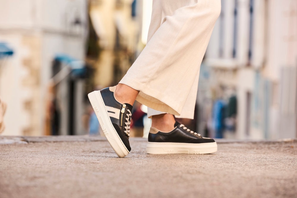 Rieker Plateausneaker  Schnürschuh, Halbschuh, Freizeitschuh mit seitlichem Reissverschluss