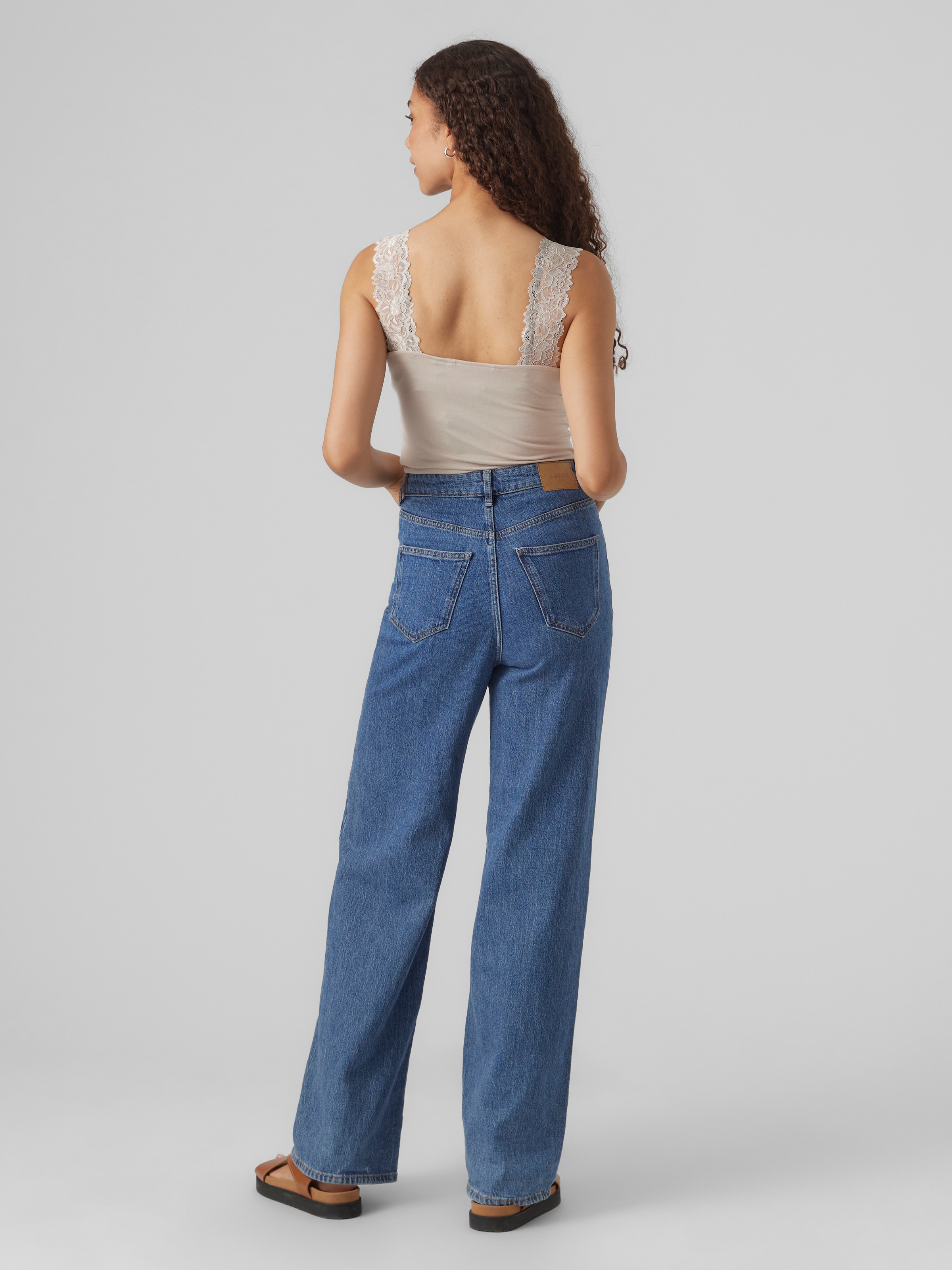 Vero Moda Top à bretelles »VMROSA SL TOP JRS NOOS« Viskosemischung, Spitzen Detail