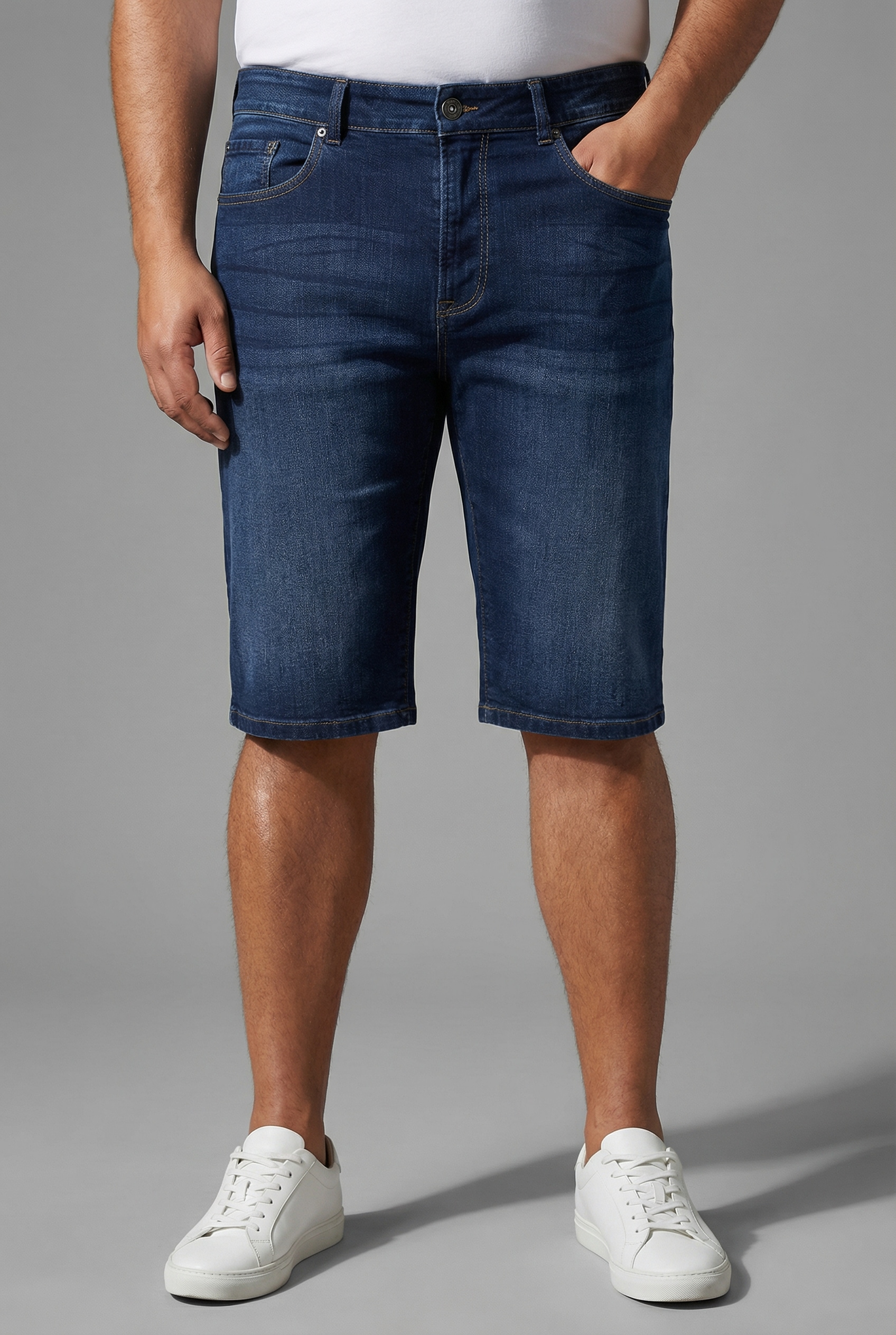 Image of Mans World Plus Jeansbermudas "Grosse Grössen" gerade geschnittenes Bein, normale Leibhöhe, Regular-Fit