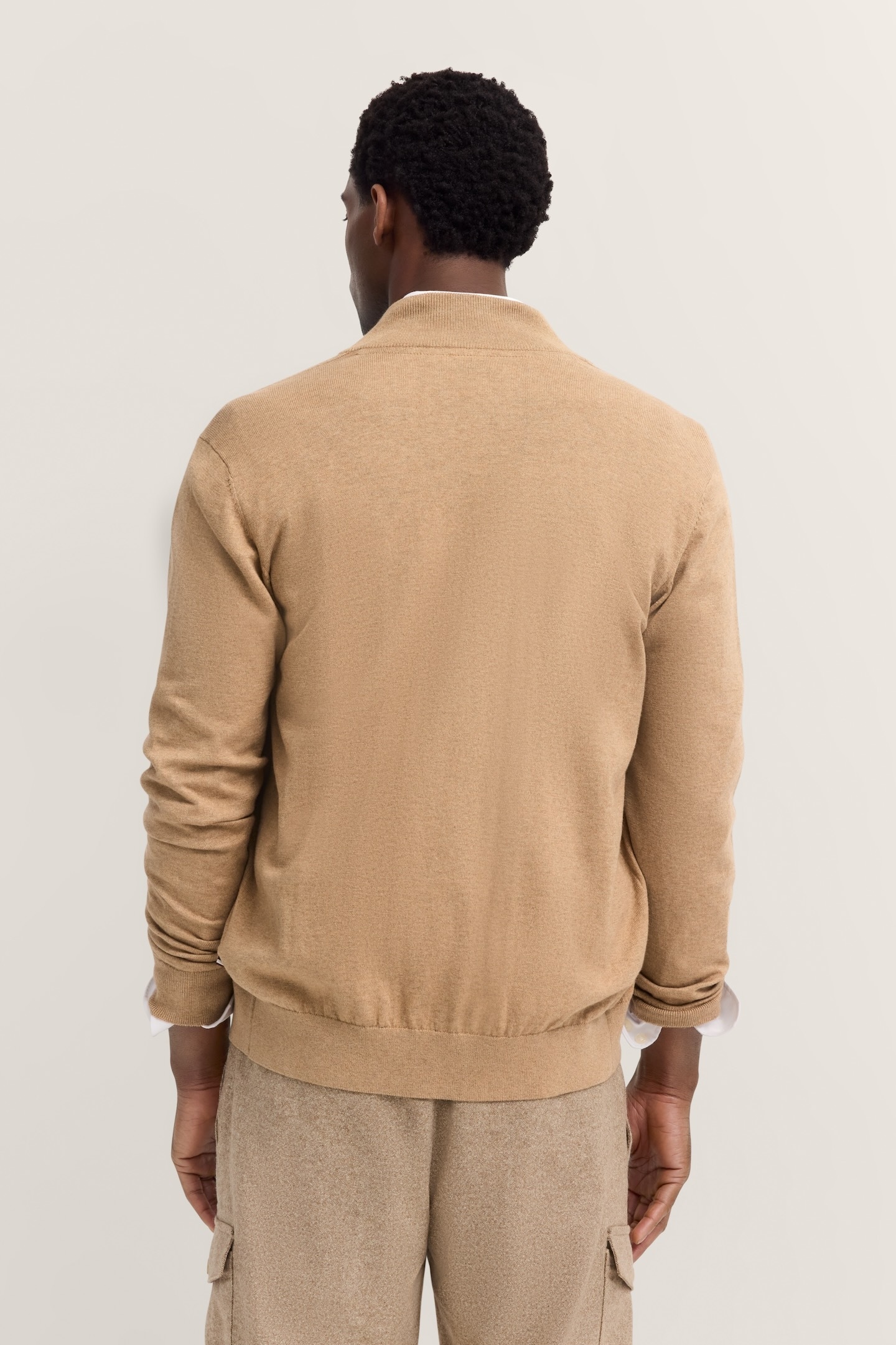 bugatti Veste en tricot »Regular Fit« mit Reissverschluss und Stehkragen