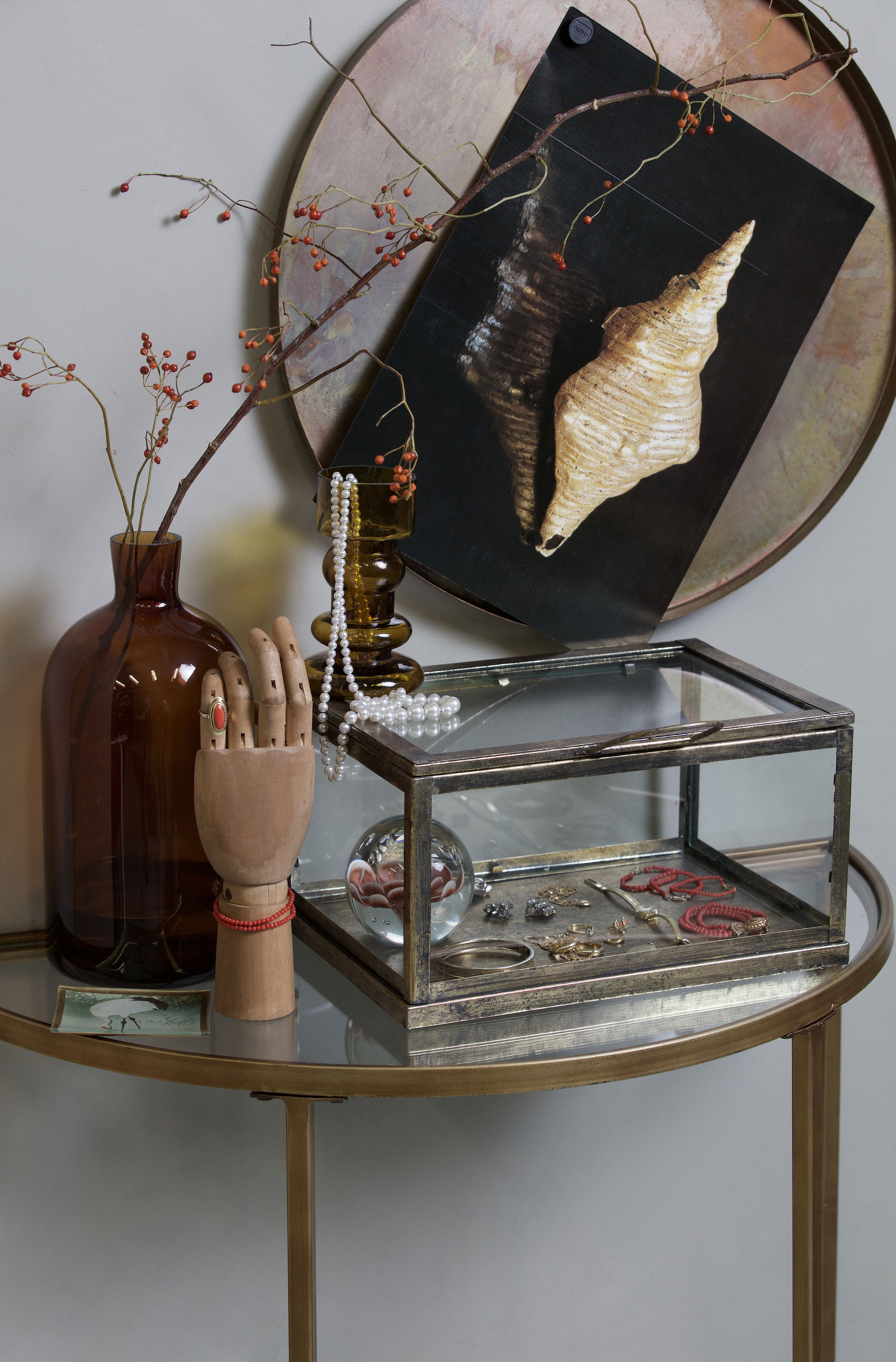 WOOOD Table d'appoint »Goddess mit Glasplatten und gestell in Messingoptik, abgeflachte Seite« Structure fine en fer, deux étagères en verre, bord avant arrondi