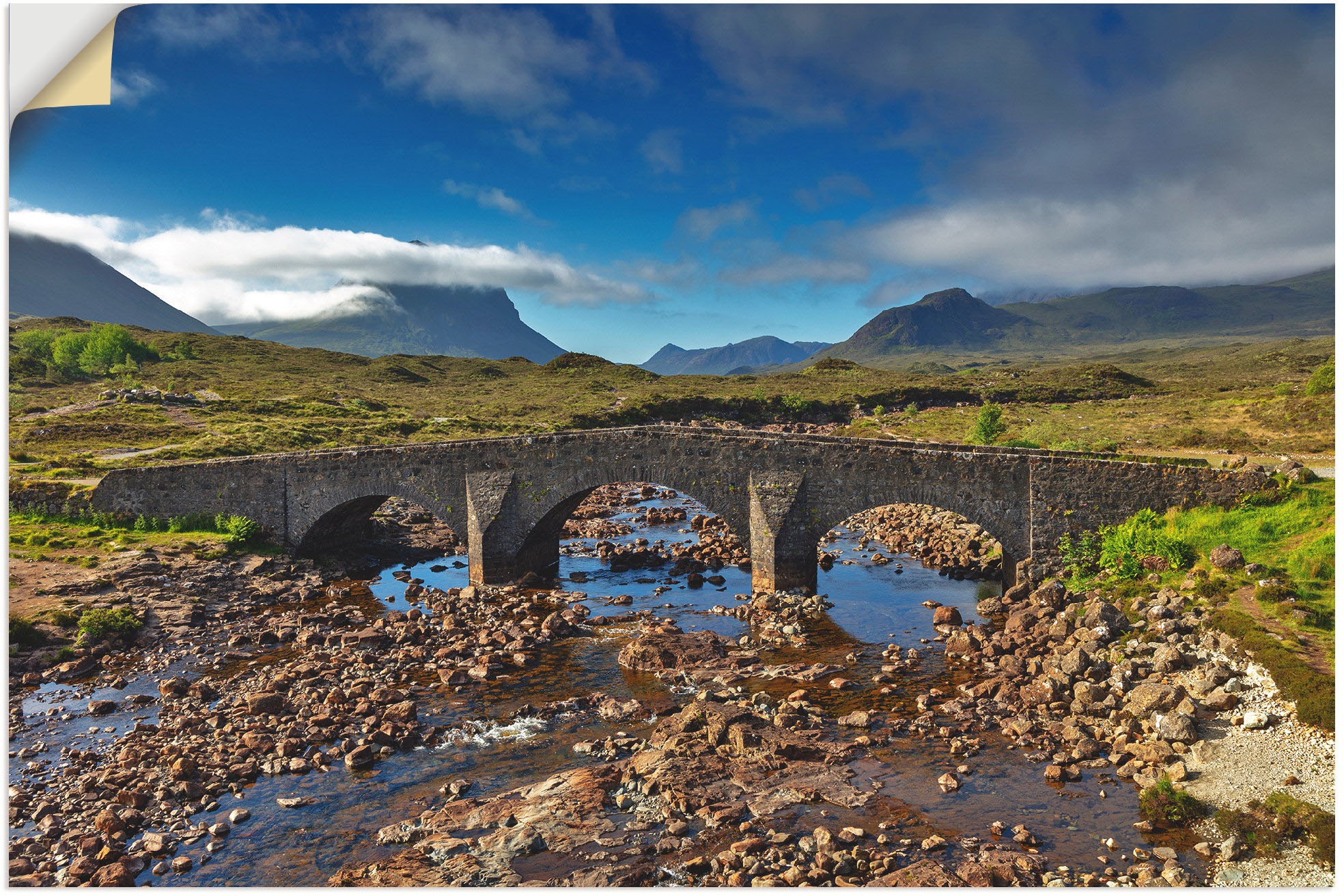 Image of Artland Wandbild »Alte Steinbrücke Sligachan Cuillin Berge«, Brücken, (1 St.), in vielen Grössen & Produktarten - Alubild / Outdoorbild für den Aussenbereich, Leinwandbild, Poster, Wandaufkleber / Wandtattoo auch für Badezimmer geeignet bei Ackermann Vers