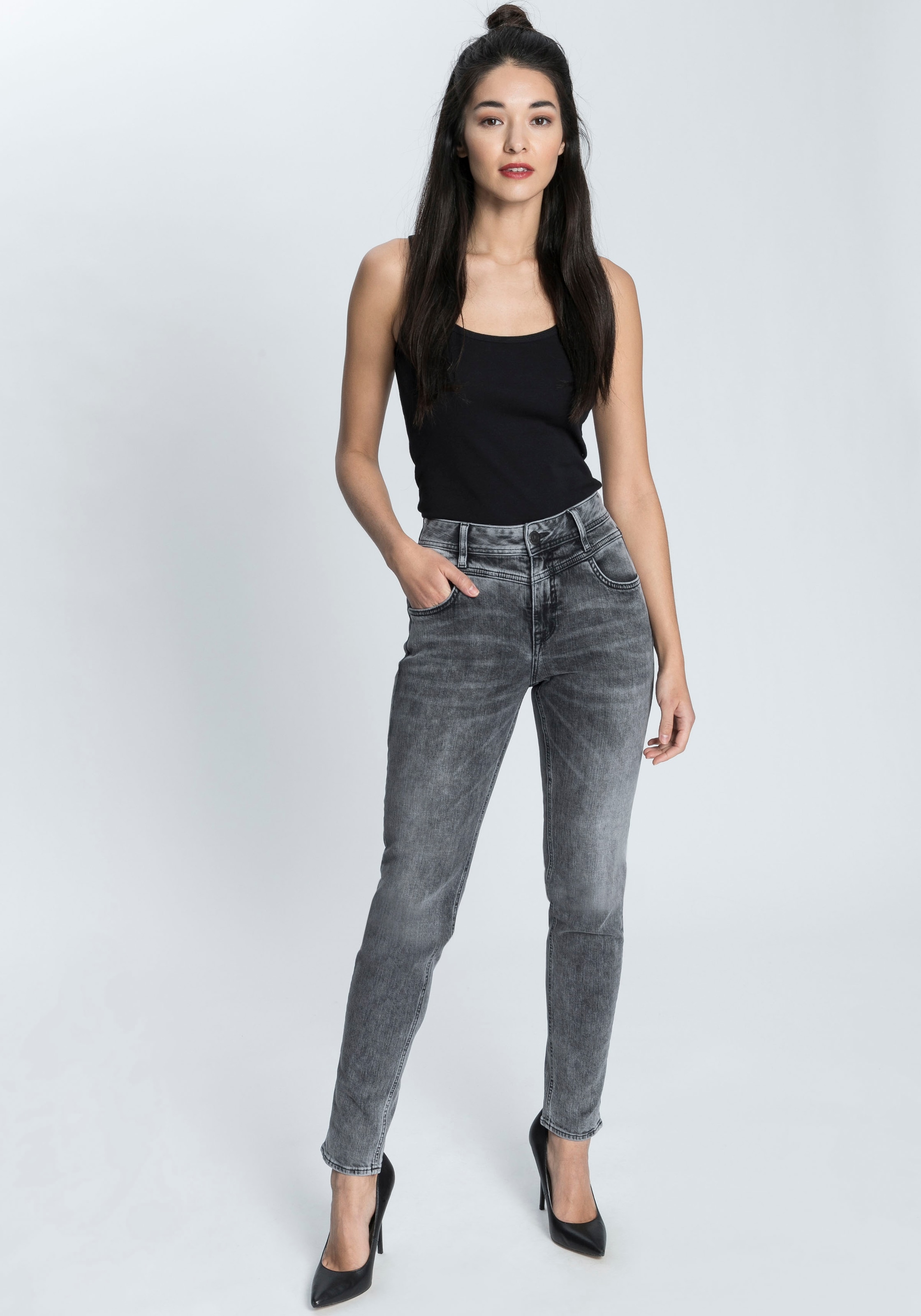 Herrlicher Slim-fit-Jeans »PEPPY SLIM RECYCLED DENIM«, Normal Waist Recycled Polyester