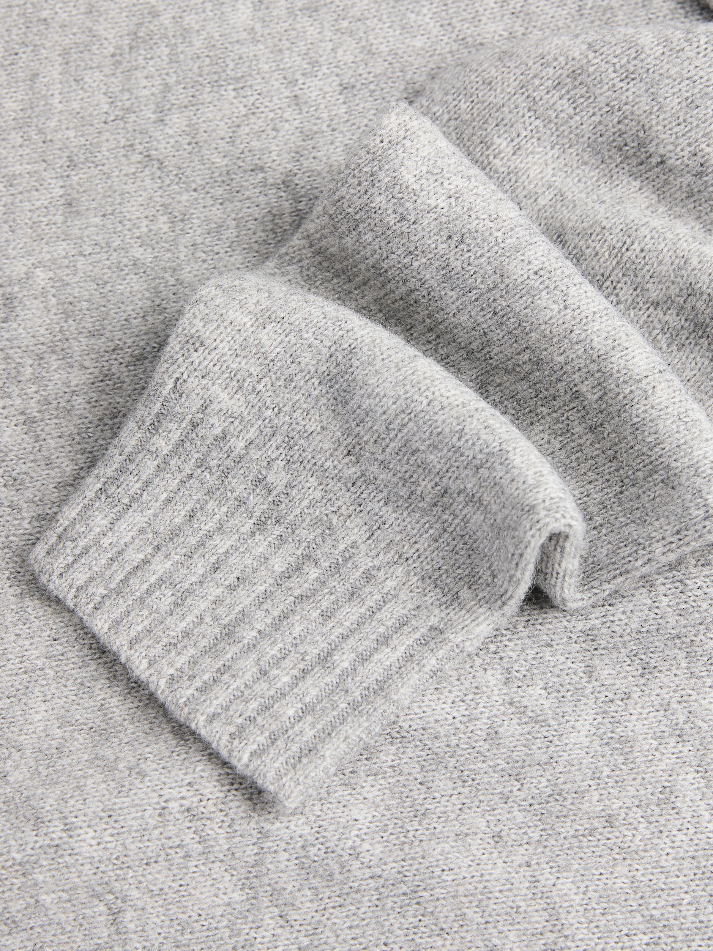 Jack & Jones PlusSize Strickjacke »JJSOHO OLLIE KNIT HIGH NECK ZIP C SN PLS« Materialmix, locker geschnitten