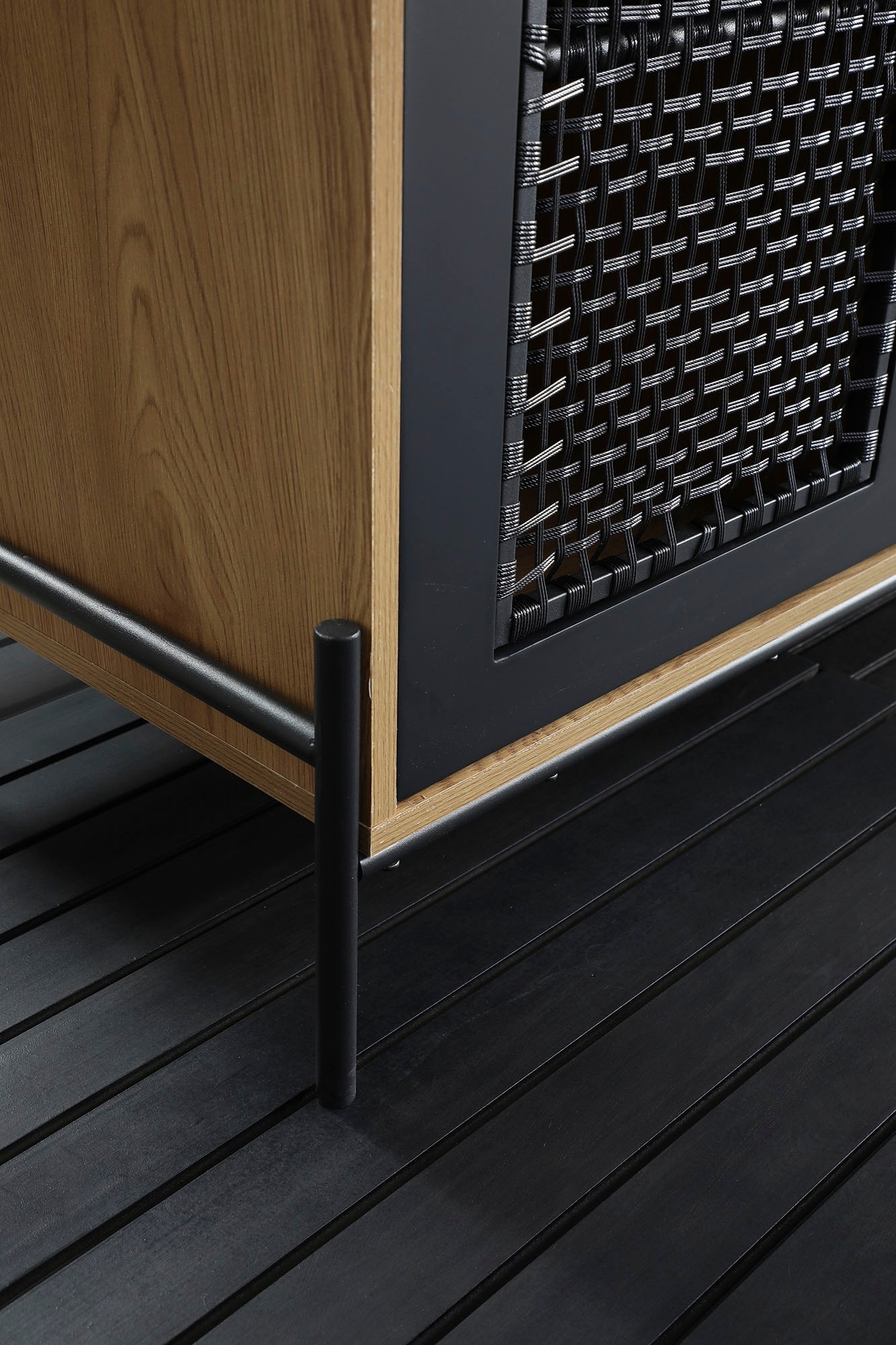 SalesFever Sideboard, Kommode mit mattschwarzem Einsatz aus Polyrattan
