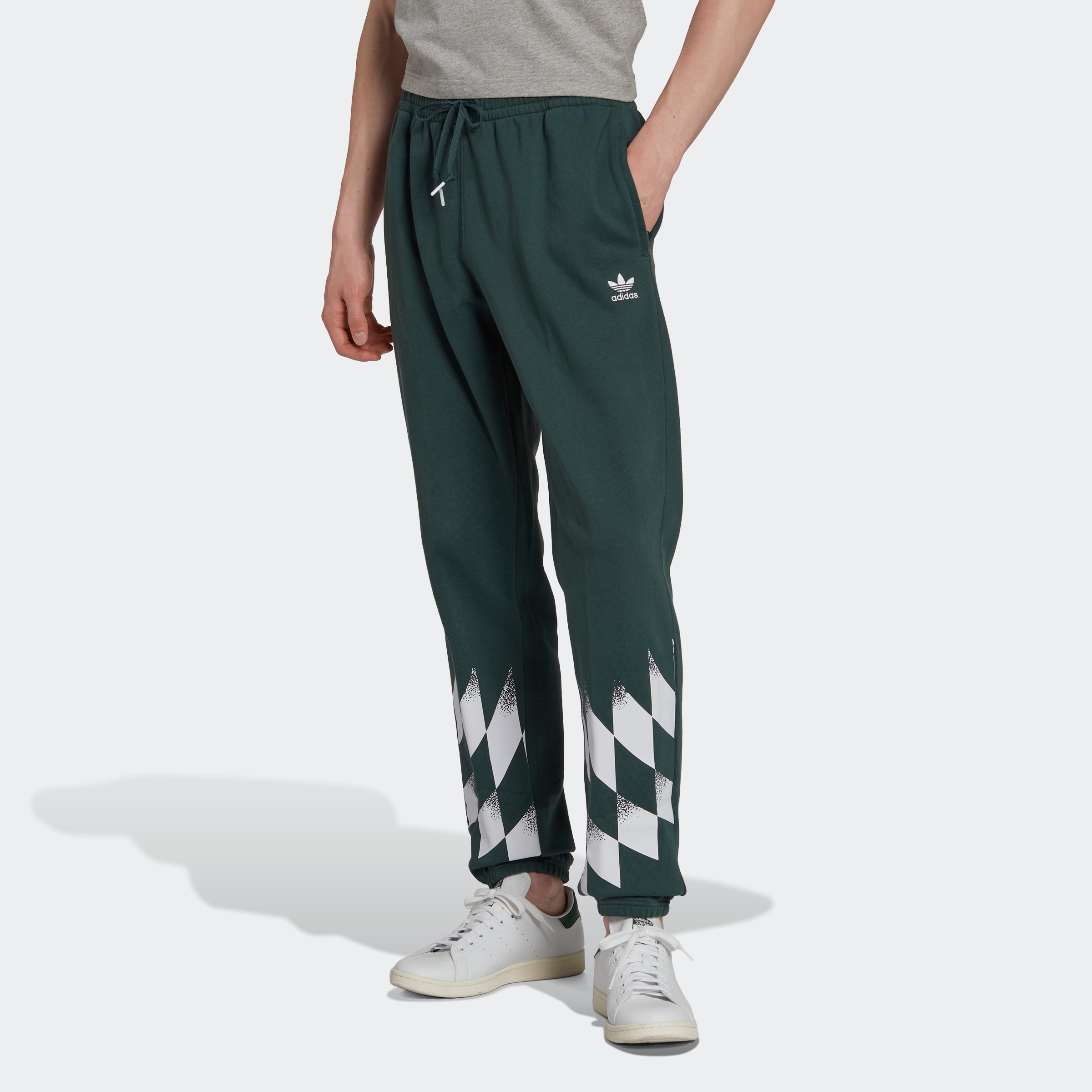 Image of adidas Originals Sporthose »ADIDAS REKIVE PLACED GRAPHIC« bei Ackermann Versand Schweiz