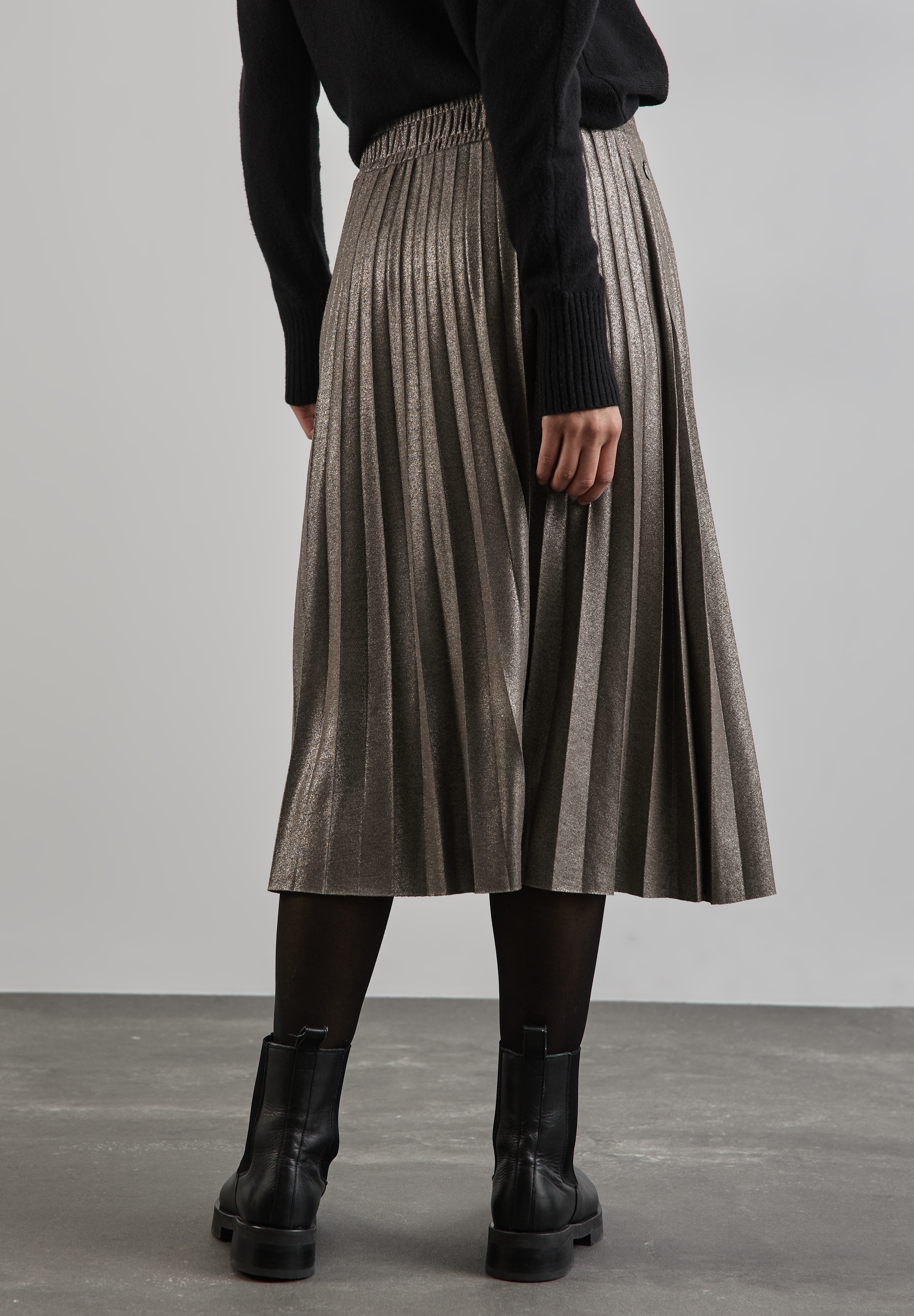 STREET ONE Jupe plissée glänzend, mit Stretch und Viskose