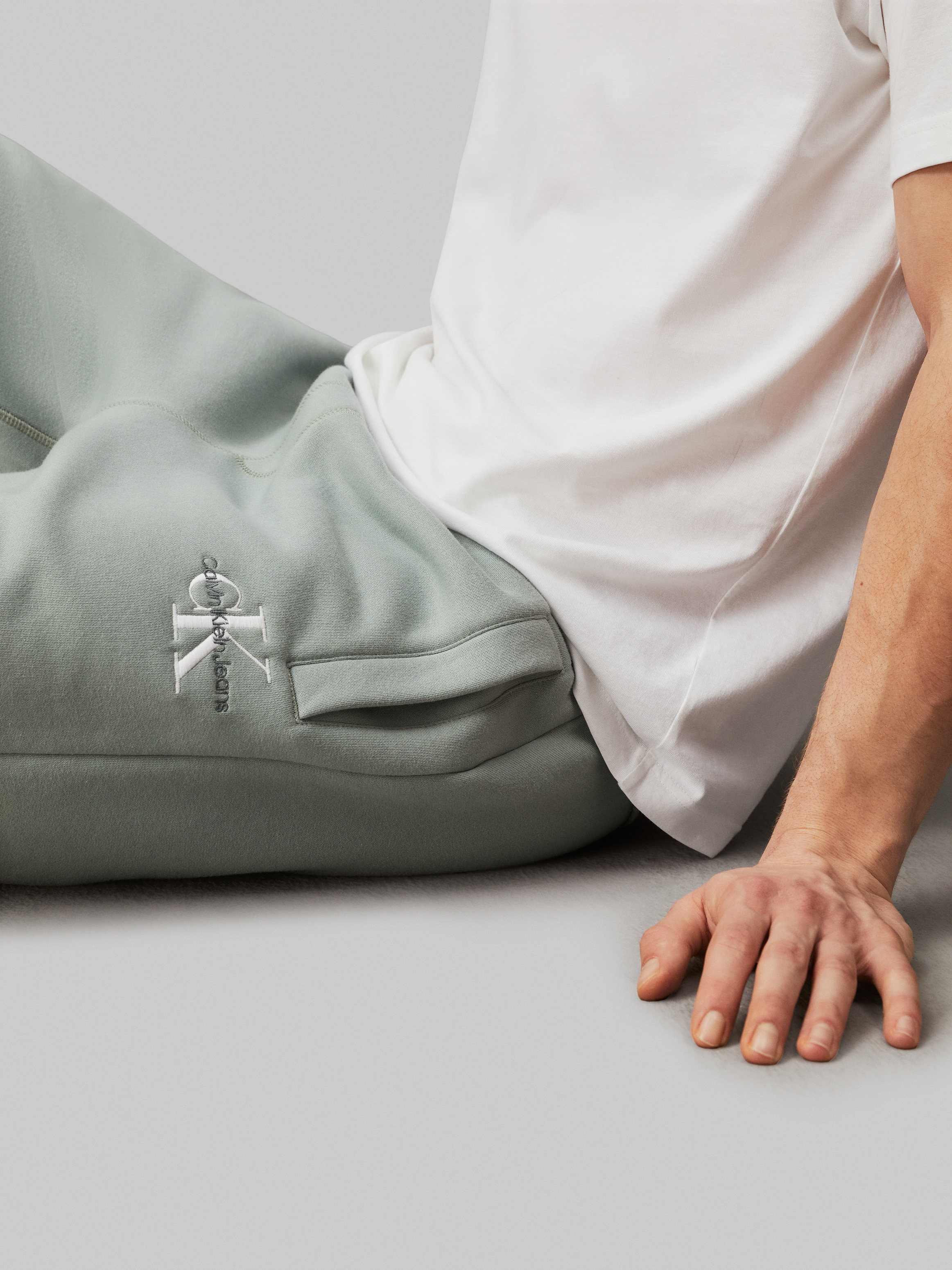 Calvin Klein Jeans Sweatshorts »MONOLOGO HWK SHORT«, mit Logoschriftzug