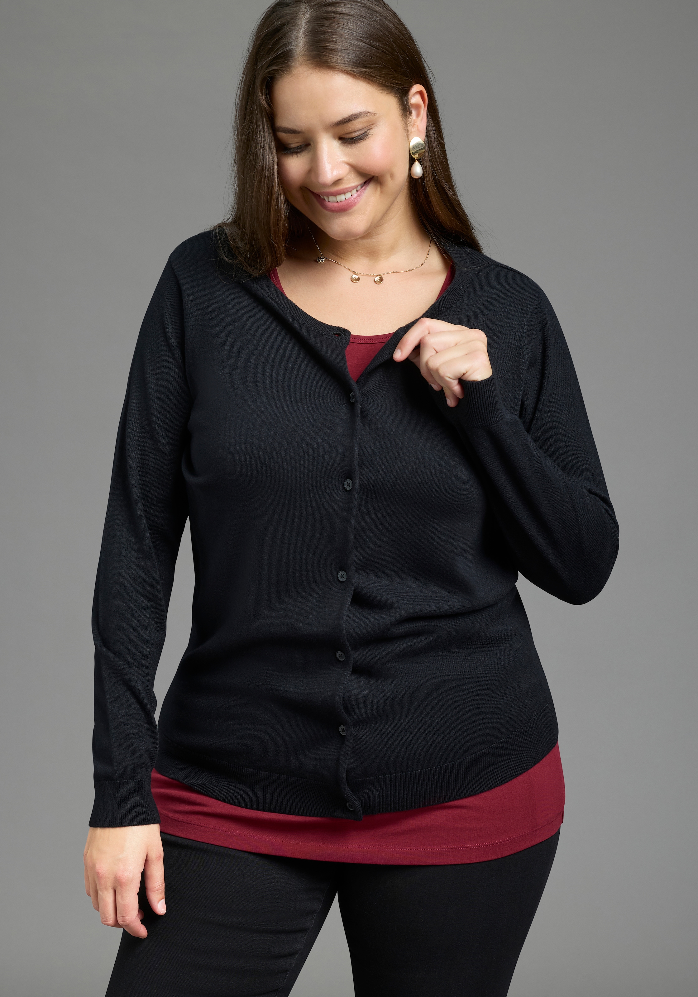 Image of Laura Scott CURVE Strickjacke "im Basic Stil, moderne, schlichte Optik" hüftlange Form, figurumspielende Passform, mit Rundhalsausschnitt