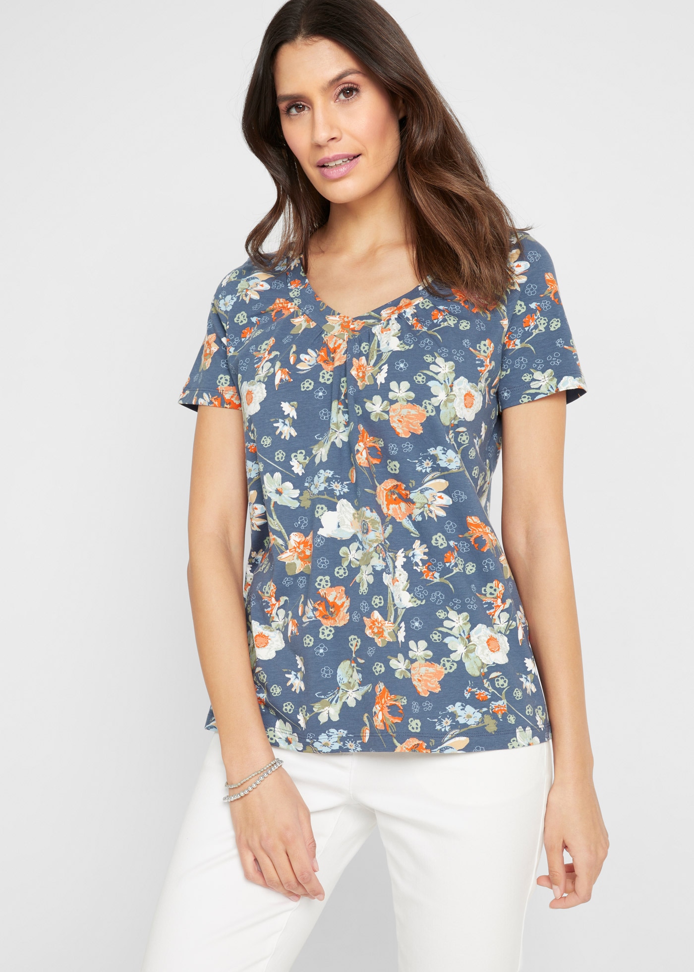 Image of bonprix T-Shirt "Shirt mit Druck, kurzarm" lockere Passform, Kurzarm, mit All-Over Print, mit V-Ausschnitt