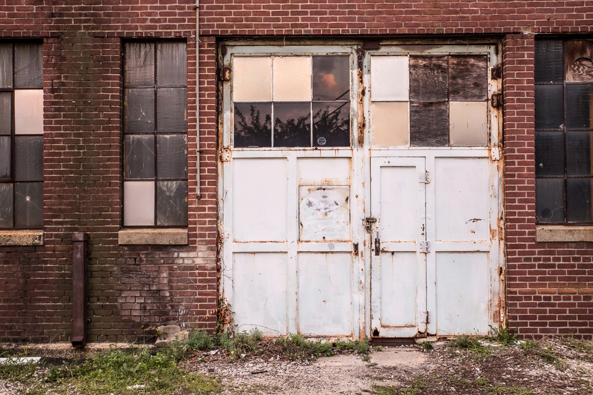 Image of Papermoon Fototapete "VINTAGE GARAGE-ZIEGELWAND STEINWAND STRUKTUR NEW YORK"