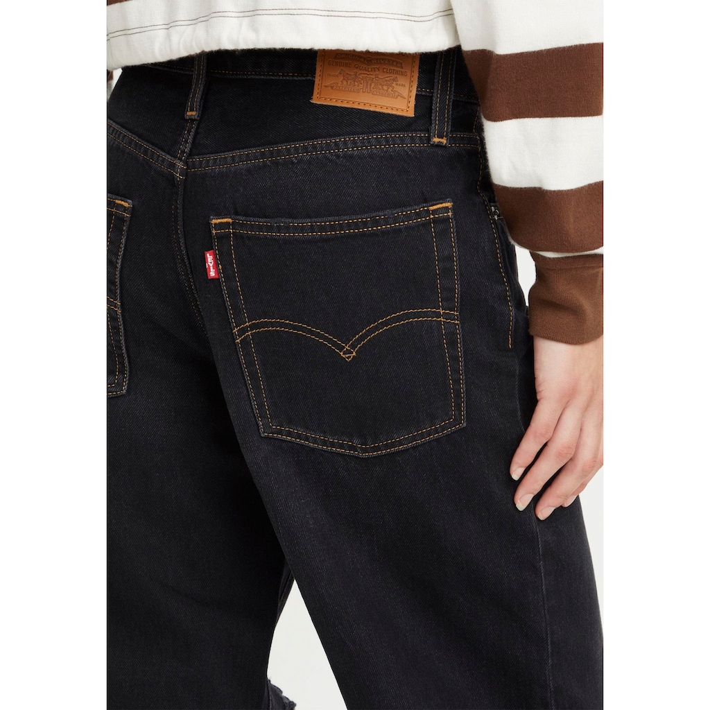 Levi's® Dad-Jeans »BAGGY DAD«, im Baggy Style mit Destroyed Effekten