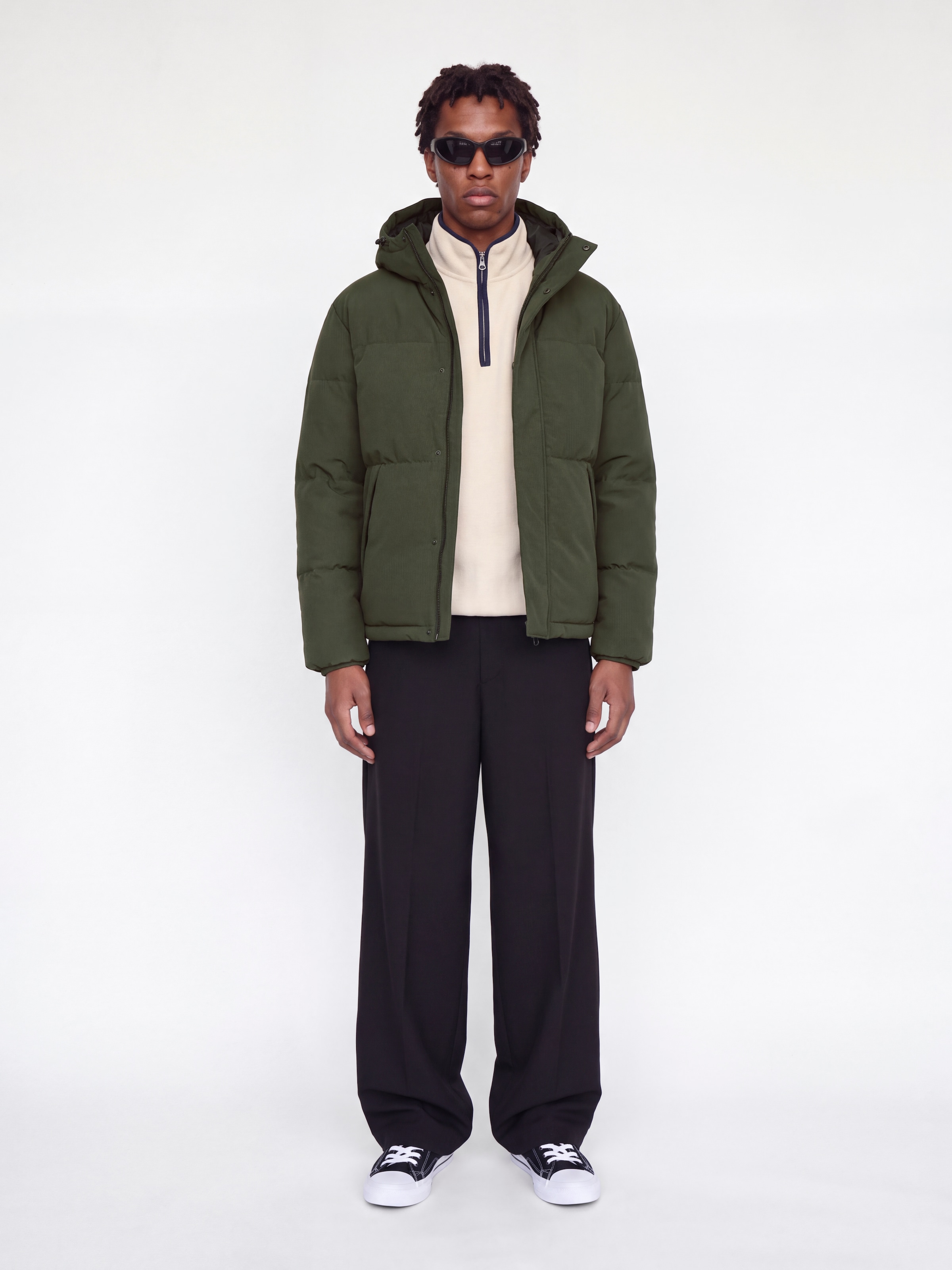 Jack & Jones Veste matelassée »JJESOHO PUFFER HOOD AW26 SN« avec capuche fibre synthétique, coupe régulière