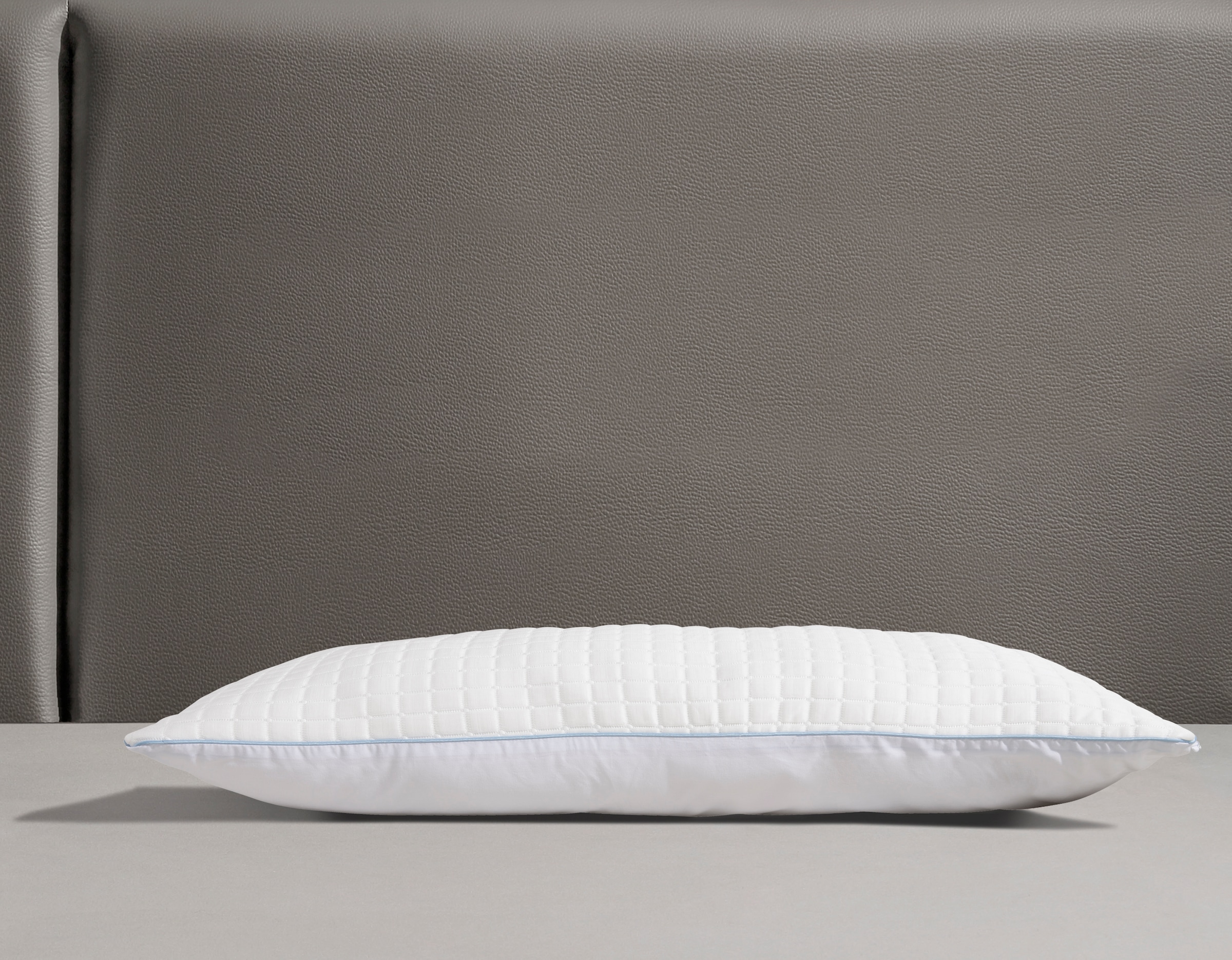 RIBECO Kopfkissen »Olaf, 40x80 & 80x80 cm erhältlich« Füllung: Polyester 1 Stk. tlg. mit kühlender Sommer- und weicher Winterseite!