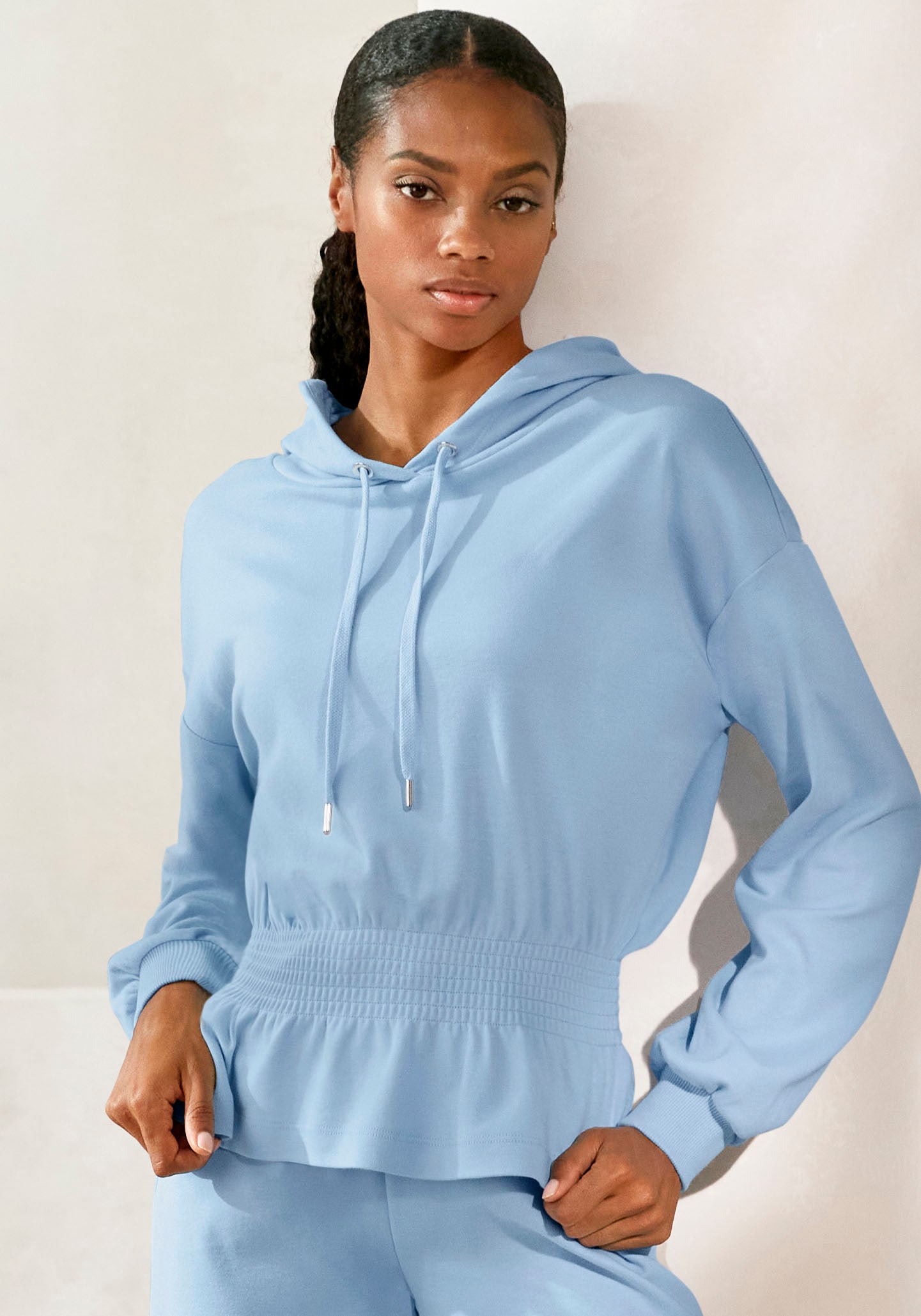 LASCANA Hoodie »-Kapuzensweatshirt«, mit elastischer Raffung in der Taille, Loungewear