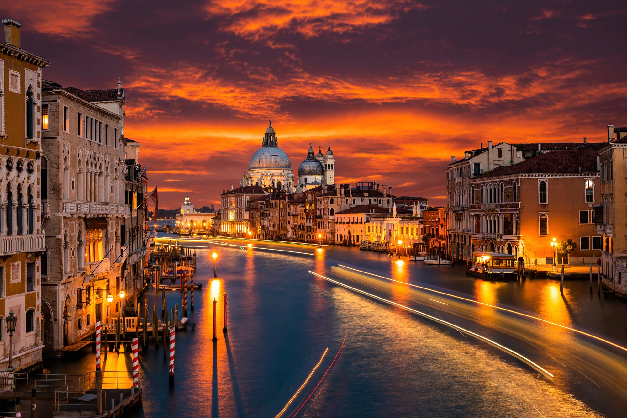 Image of Papermoon Fototapete »VENEDIG-CANAL GRANDE BASILICA SANTA MARIA DELLA SALUTE«, Vliestapete, hochwertiger Digitaldruck, inklusive Kleister bei Ackermann Versand Schweiz
