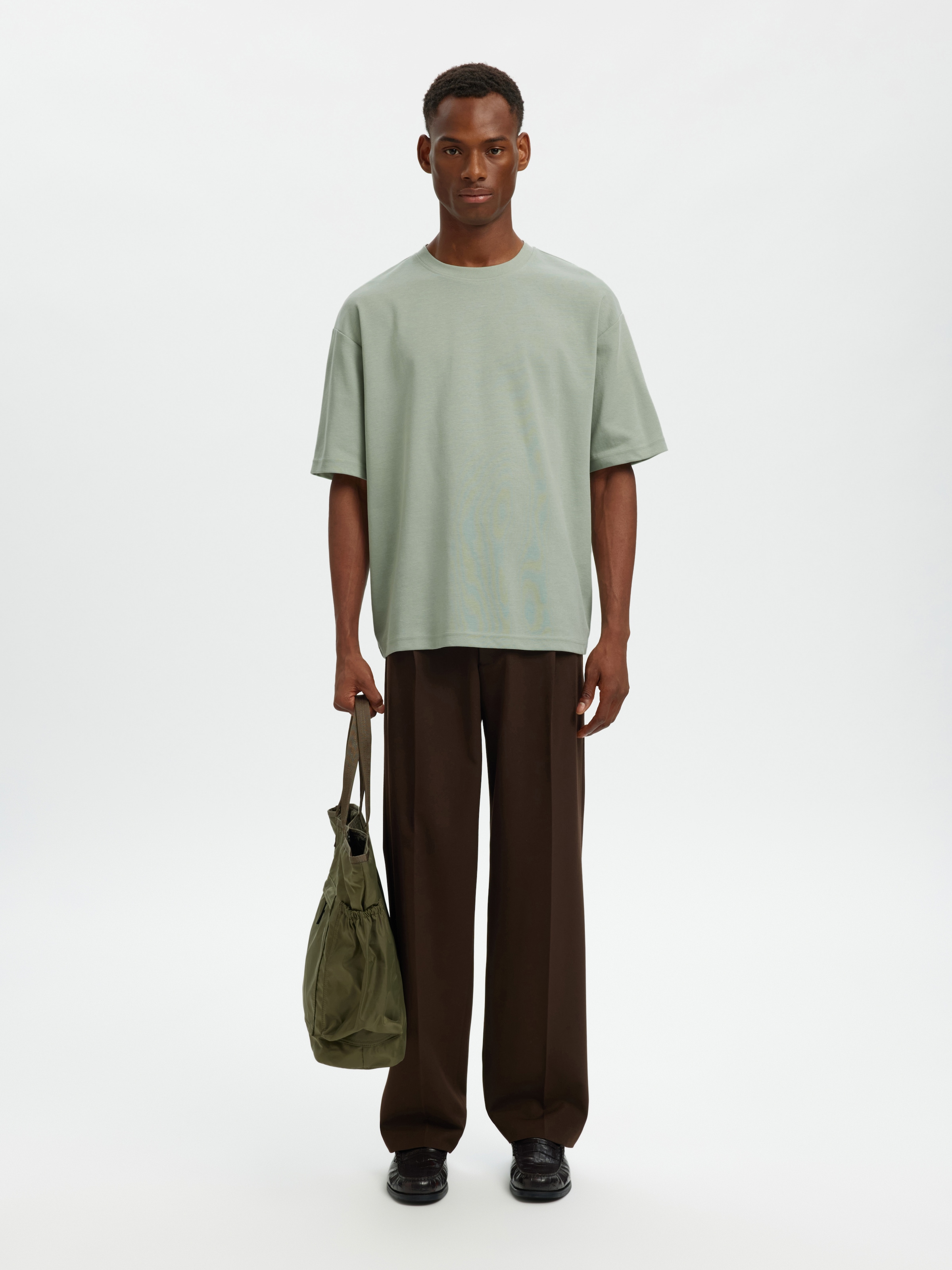 SELECTED Rundhalsshirt »SLHLOOSEOSCAR SS O-NECK TEE NOOS«