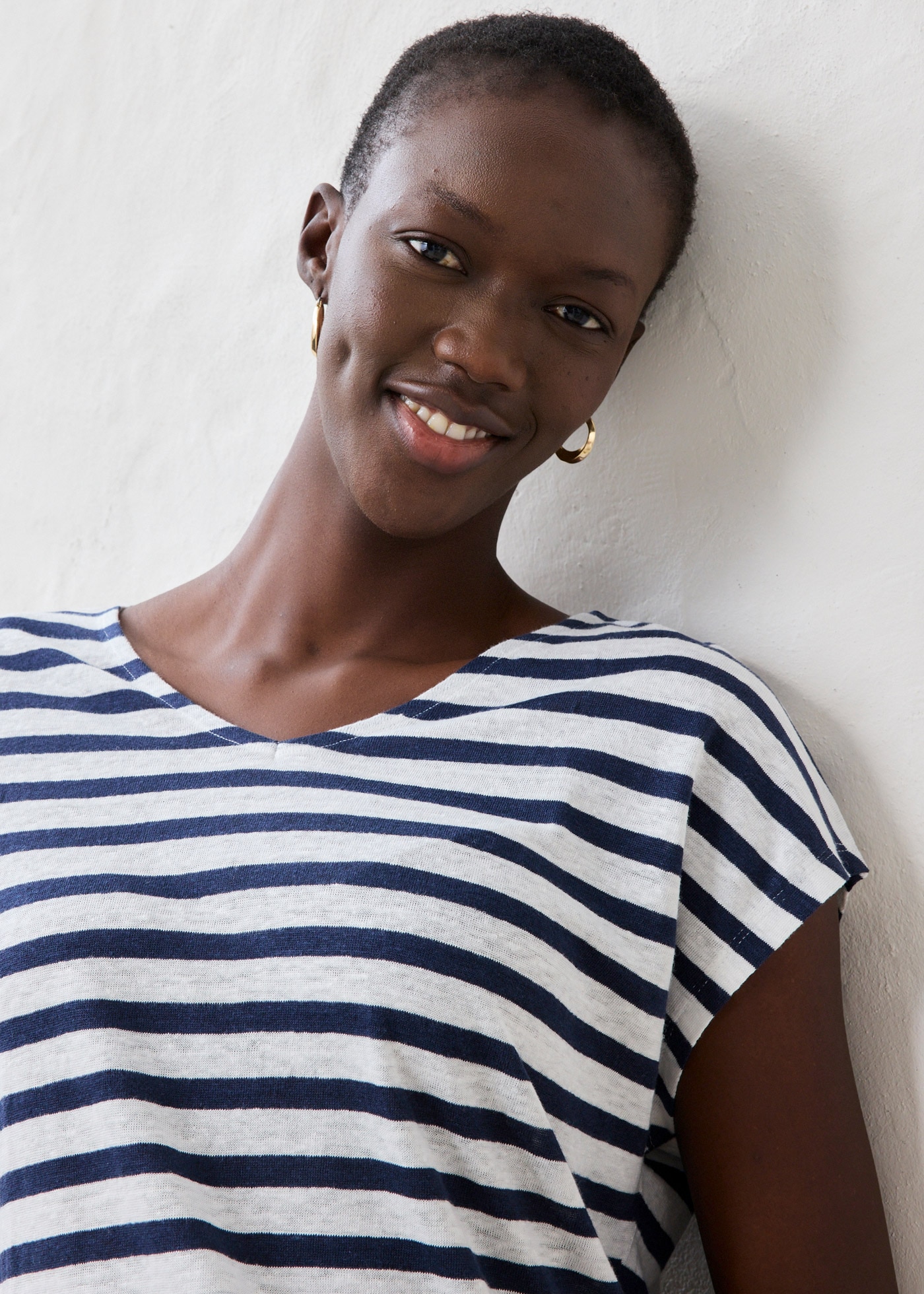 bonprix T-shirt Oversize Passform, Kurzarm, V-Ausschnitt, aus Leinen, pflegeleicht