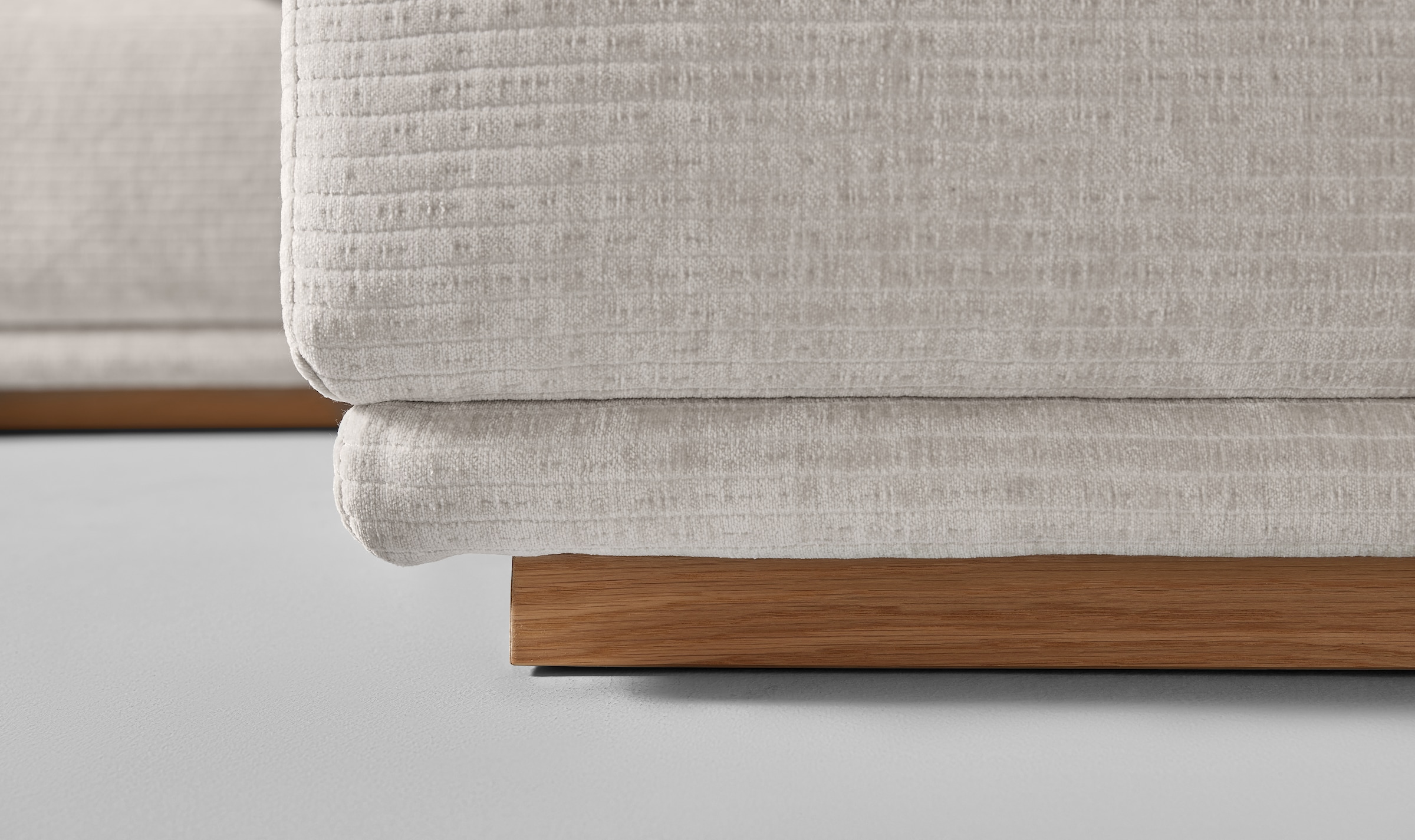 Musterring Paysage de salon »JustB! PM200 bequem, wahlw. Sitzvorzug, Breite 395cm, Holzsockel« canapé modulable accoudoir gauche, angle droit et pouf. Sans coussin d'assise
