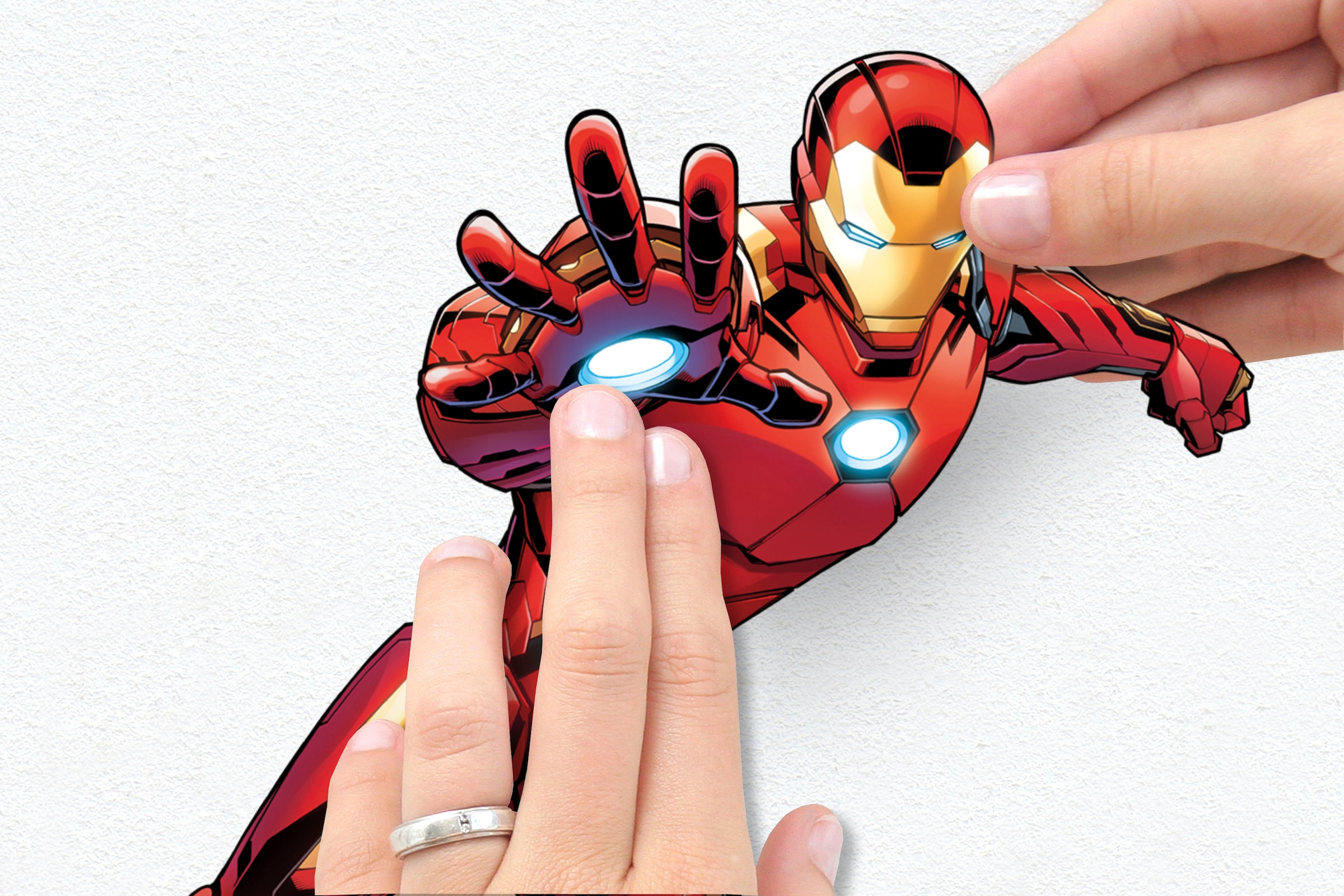 Komar Wandtattoo »Avengers Crew - Grösse 50 x 70 cm« selbstklebend, Wandsticker, Kinderzimmer