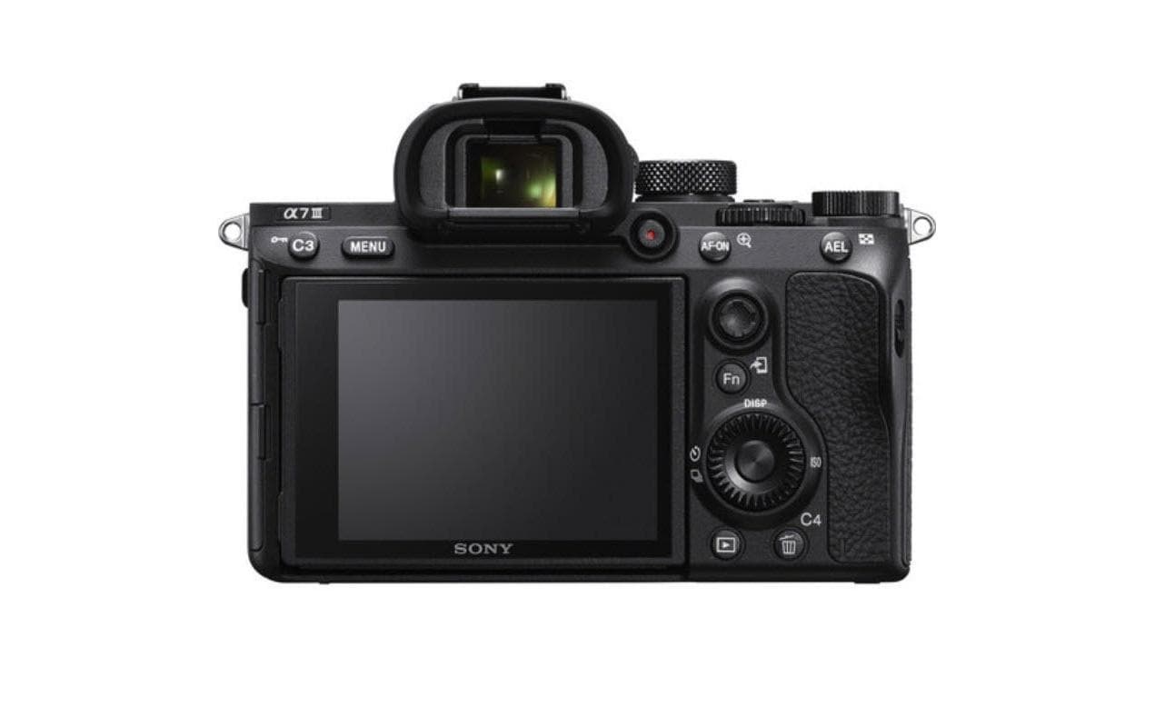 Sony Systemkamera »Alpha 7 III Kit 24-105 f/4 G OSS«, Bluetooth-NFC-WLAN, Bildsstabilisator, elektronischer Bildsucher, manueller Fokus