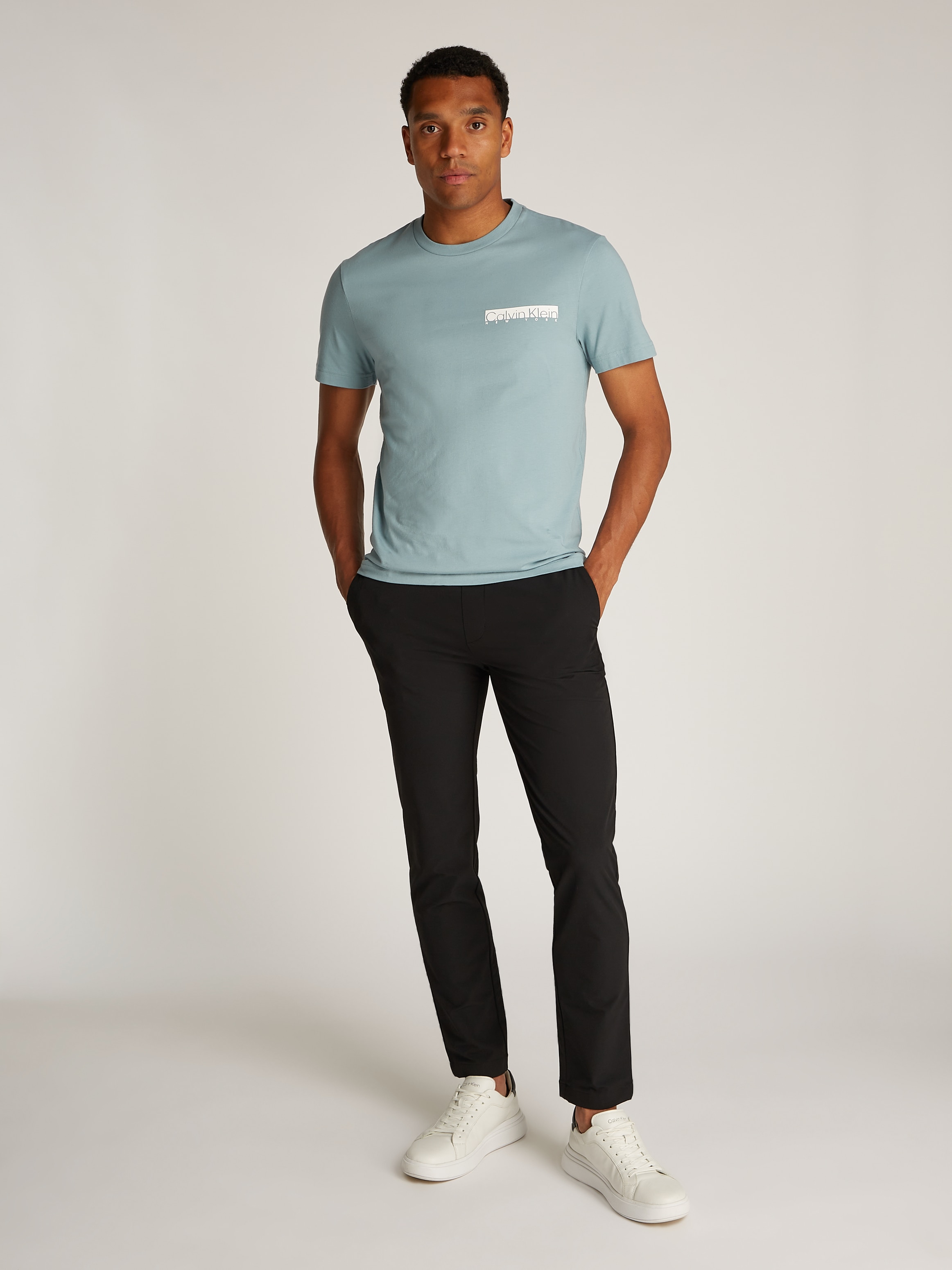 Calvin Klein Rundhalsshirt »NY CHEST BOX LOGO T-SHIRT«, mit Logoprint