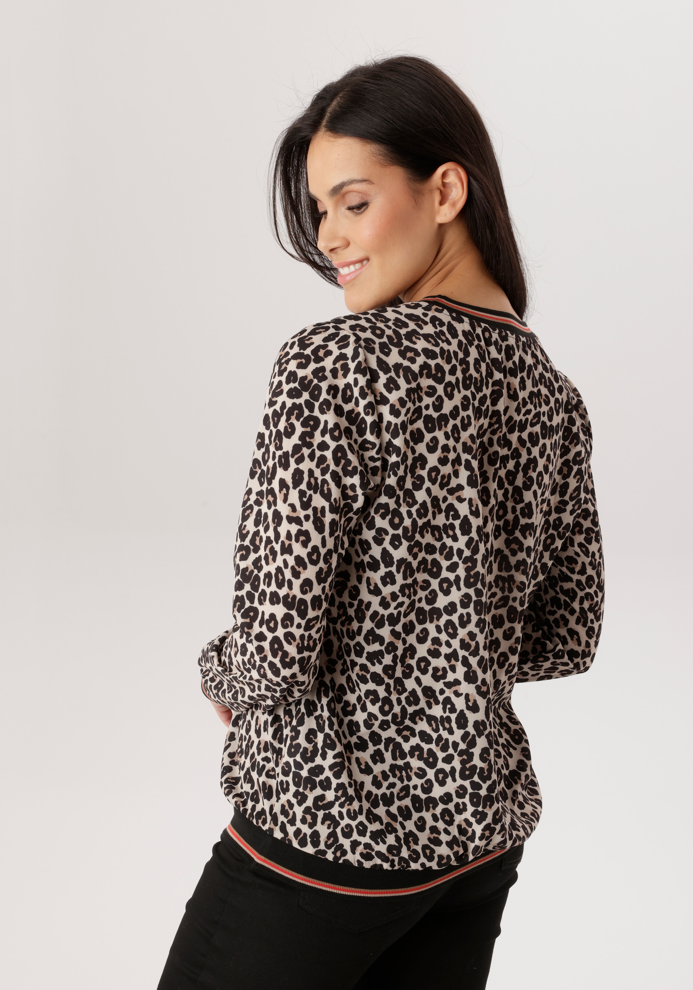 Aniston SELECTED Chemisier à chemise mit gestreiften Bündchen und Lepoarden-Print allover - NEUE KOLLEKTION