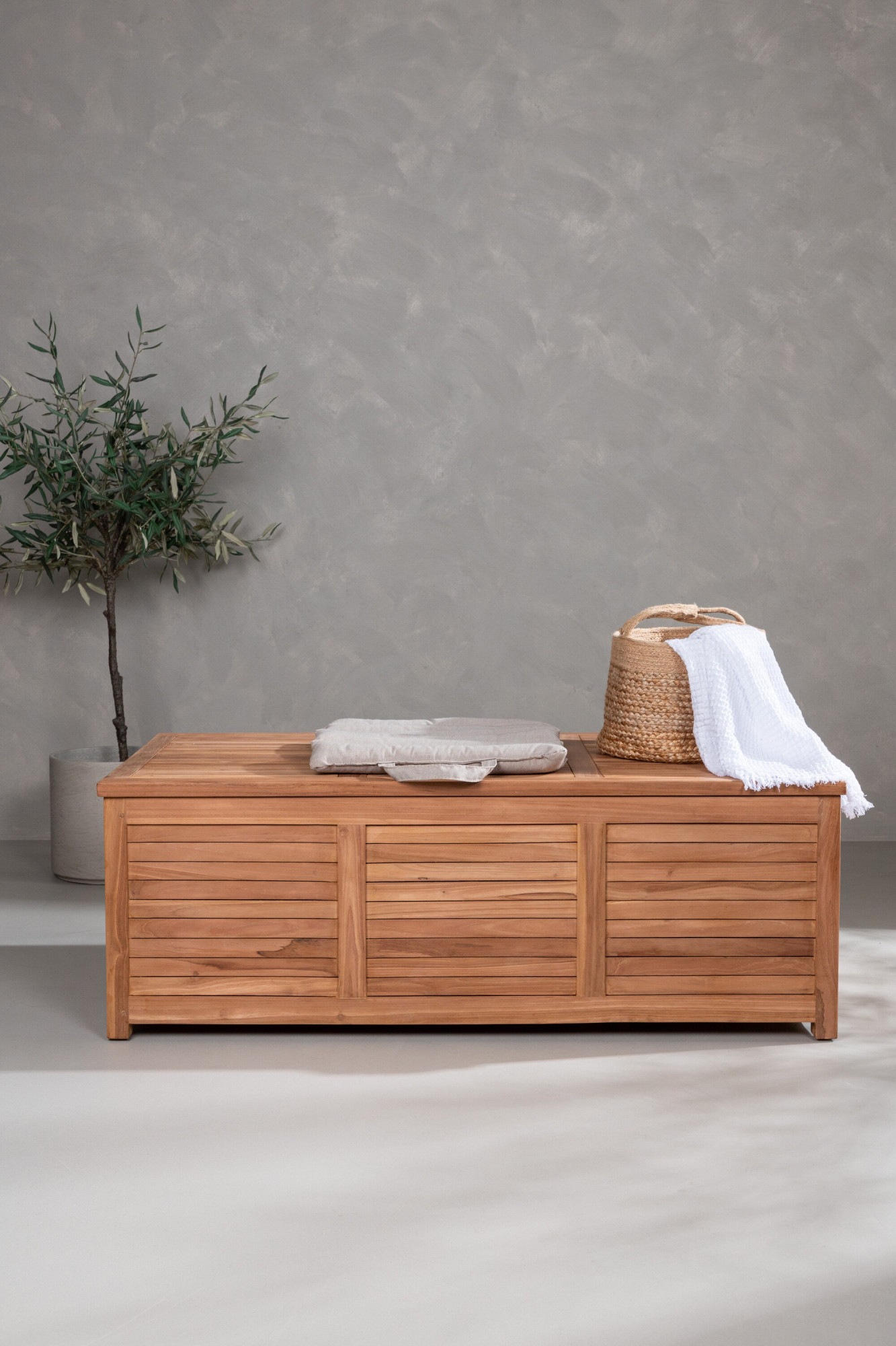 Venture Home Truhe "Trento, Teakholz-Kissenbox, belastbar bis 150 kg" Aufbewahrungsbox, Edelholz natur, witterungsbeständig, sitzfähig