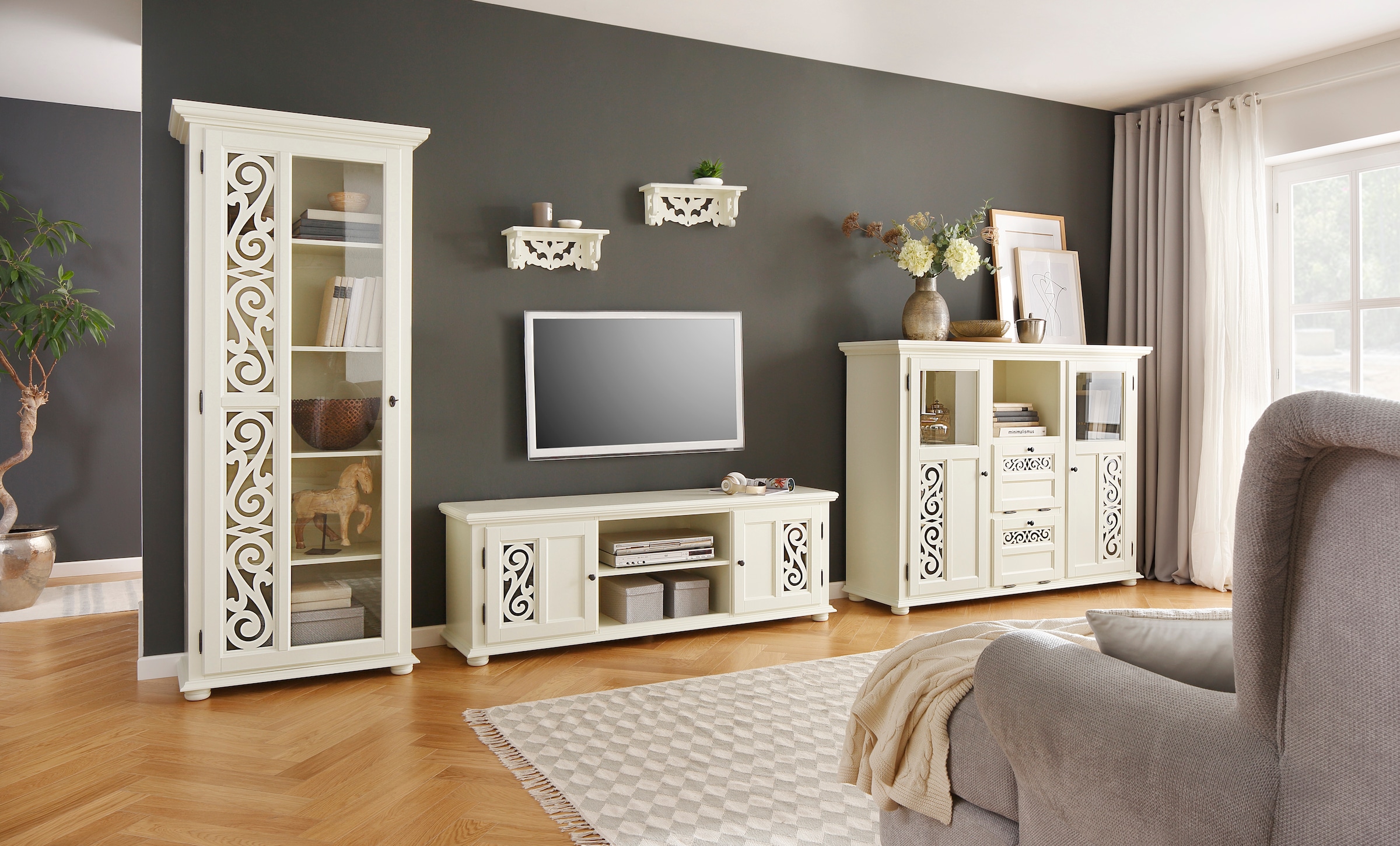 Home affaire Highboard »Arabeske«, Vitrine in Holzoptik, mit Fräsungen auf den Türfronten, Breite 160 cm