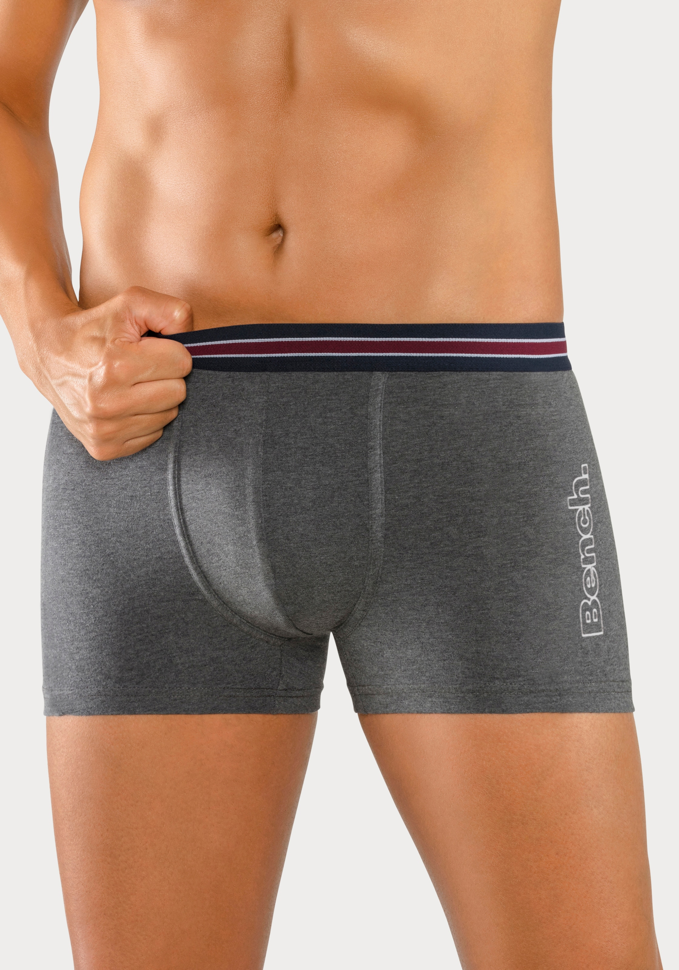 Bench. Boxer »Boxershorts für Herren« Packung, 4 Stk. Unterhosen mit seitlichem Logo Druck