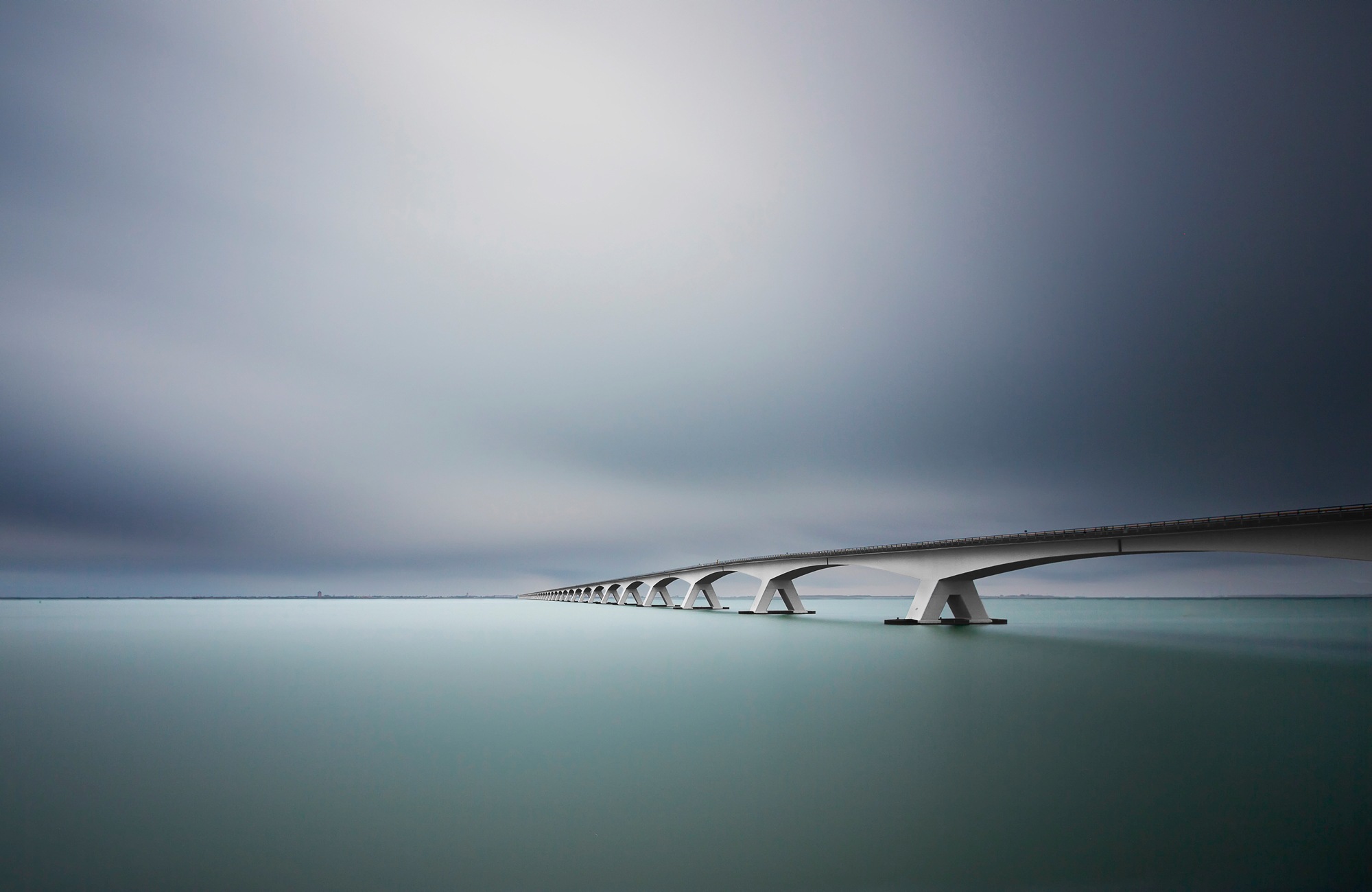 Image of Papermoon Fototapete »Photo-Art ARTHUR VAN ORDEN, DIE UNENDLICHE BRÜCKE«, Vliestapete, hochwertiger Digitaldruck, inklusive Kleister bei Ackermann Versand Schweiz