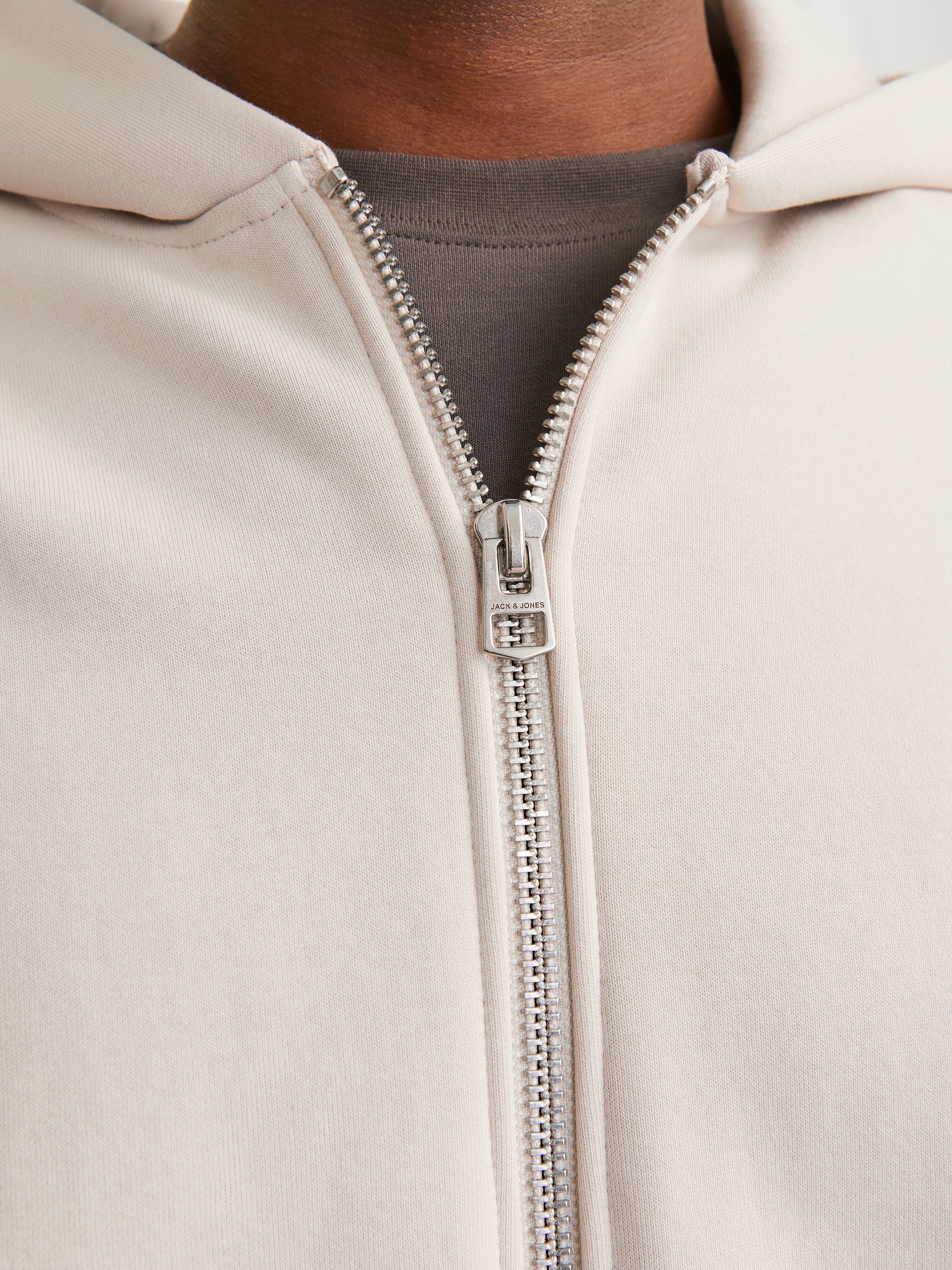 Jack & Jones Kapuzensweatjacke »JJEURBAN EDGE SWEAT ZIP HOOD NOOS«, mit Rippbündchen