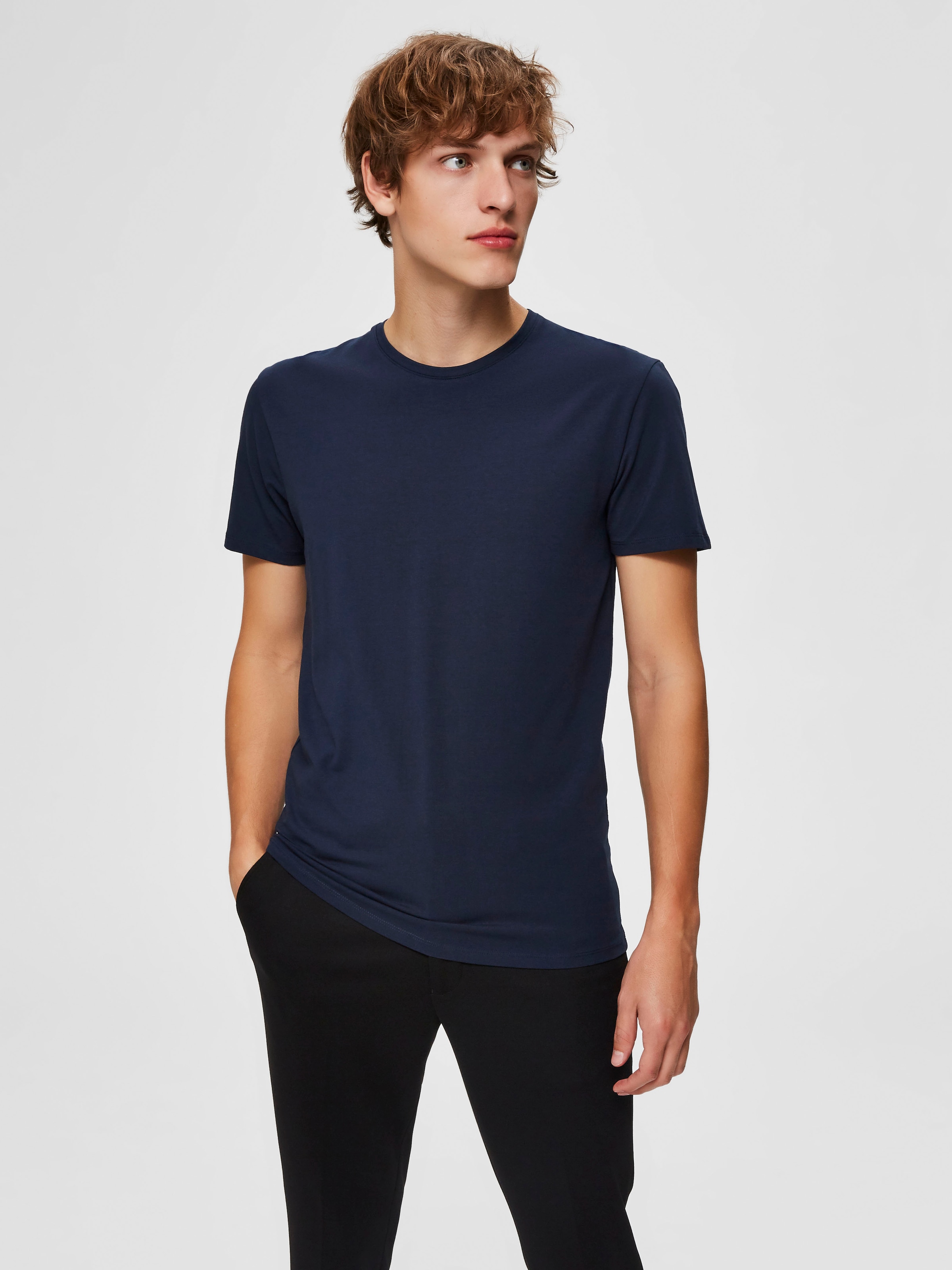 Image of SELECTED Rundhalsshirt "SLHNEWPIMA SS O-NECK TEE NOOS"