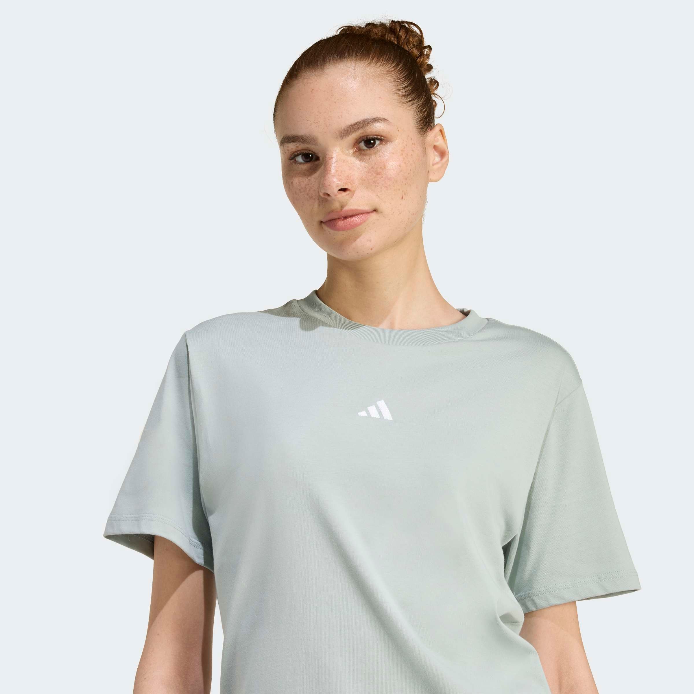 adidas Sportswear T-shirt »W SL SJ T« Basic Design, Rundhalsausschnitt, mit kleinem 3-Streifen Logo