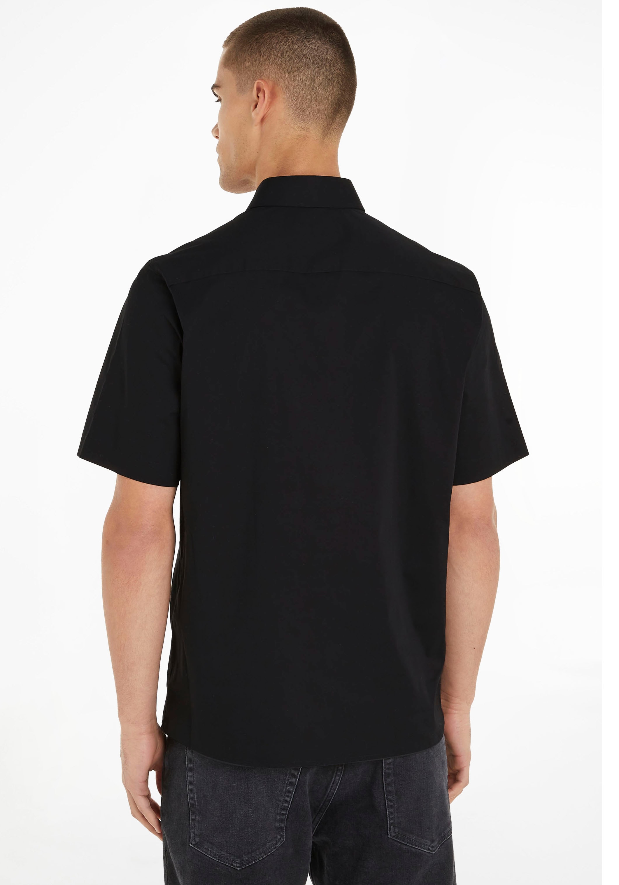 Kurzarmhemd, mit Calvin Klein Logo auf der Brust