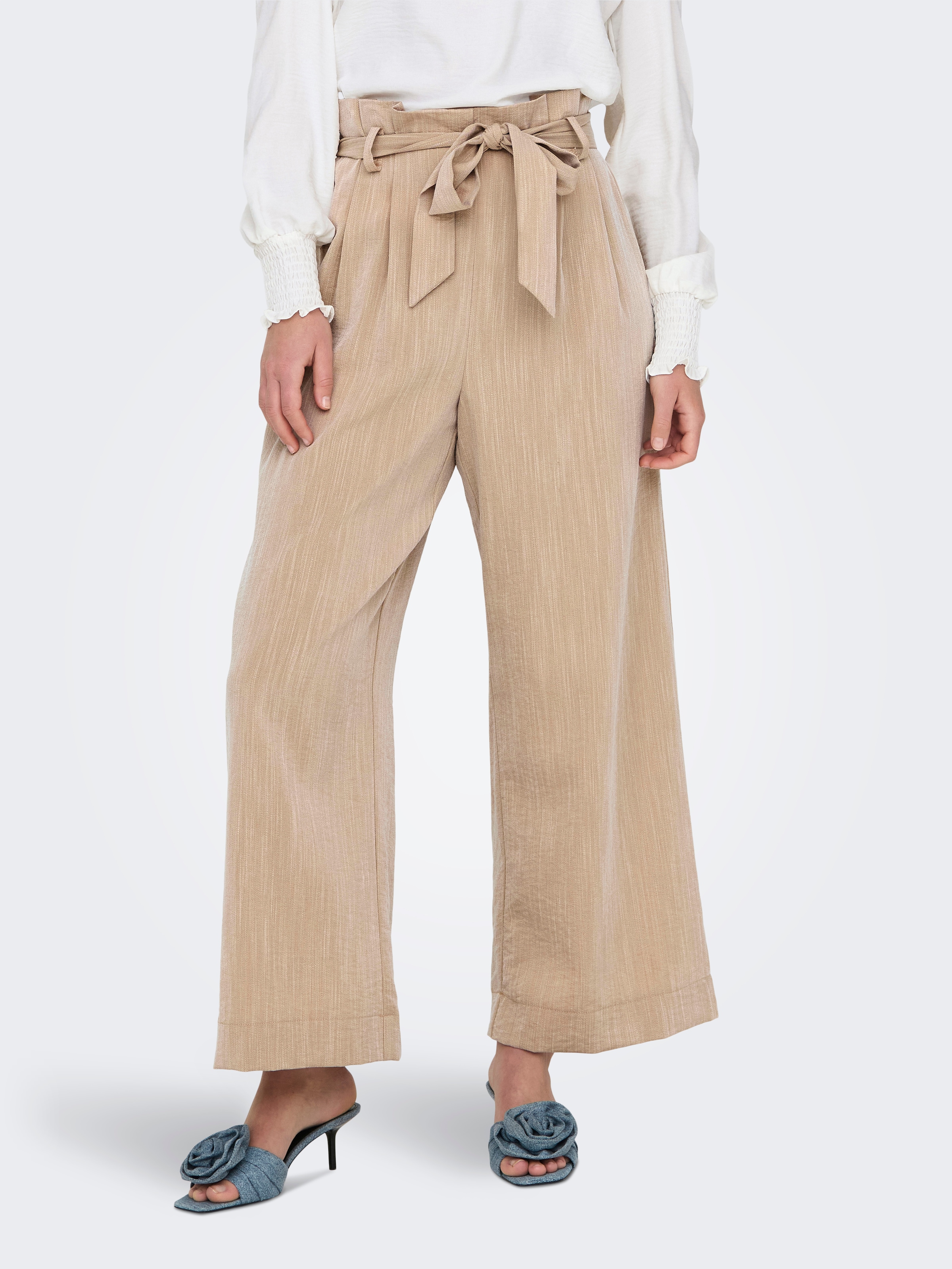 Image of ONLY Paperbag-Hose "ONLMARSA SOLID PAPERBAG PANT WVN NOOS" mit Gürtel