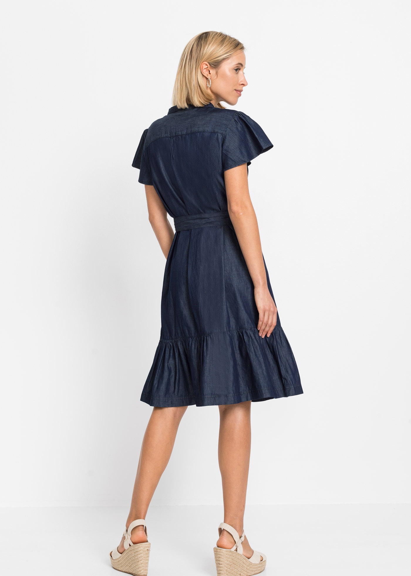 bonprix Robe en jean 1 tlg. für warme Tage, Kurzarm, aus Baumwolle, figurbetont