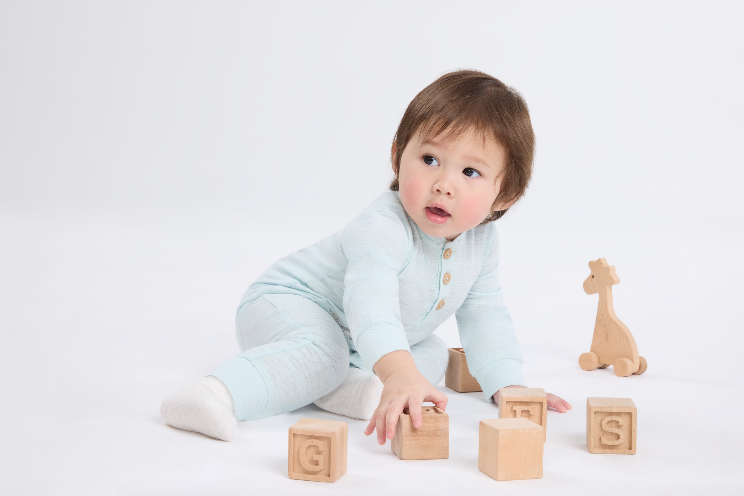 HUGGIES babywear Combinaison »HUGB COVERALL« mit Stickerei