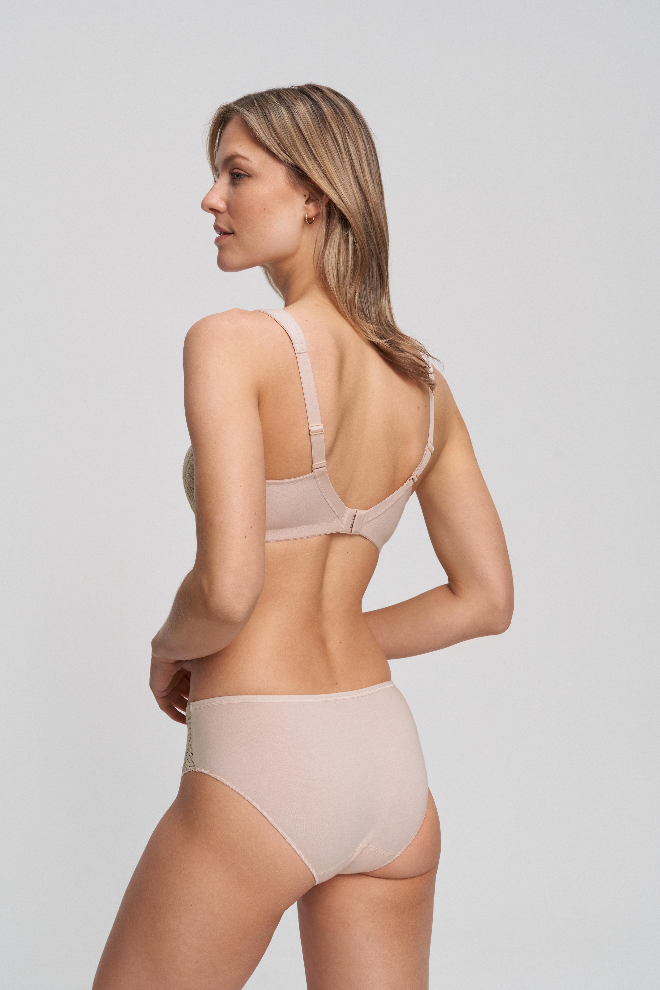 Susa Soutien-gorge minimisant »Minimizer ohne Bügel Nizza« reduziert die Büste optisch um eine Cup-Grösse, ohne Bügel