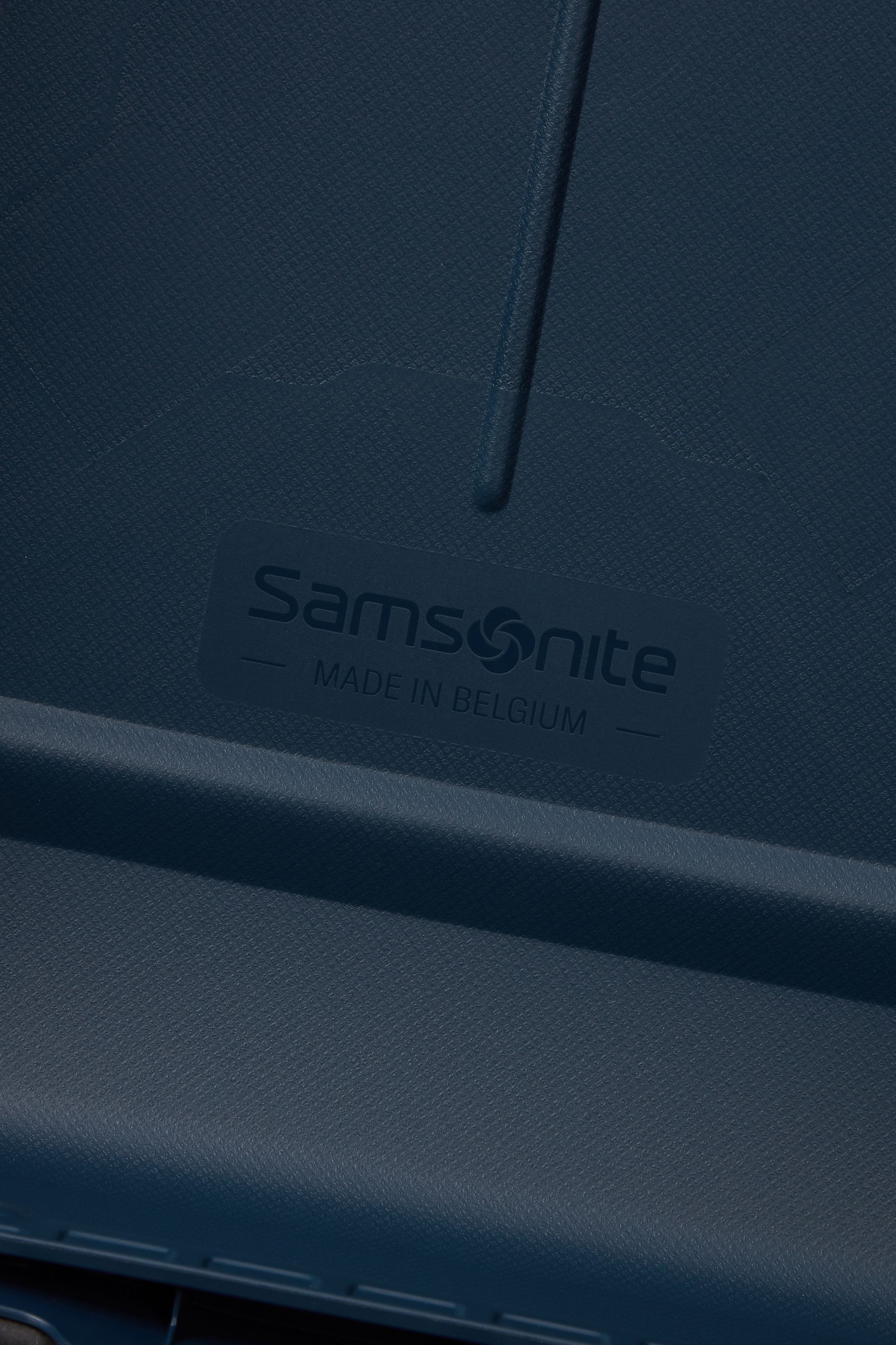 Samsonite Hartschalen-Trolley »ESSENS, verschiedene Grössen und Farben« 39 l 4 Rollen Unisex Koffer, mit mehreren Fächern