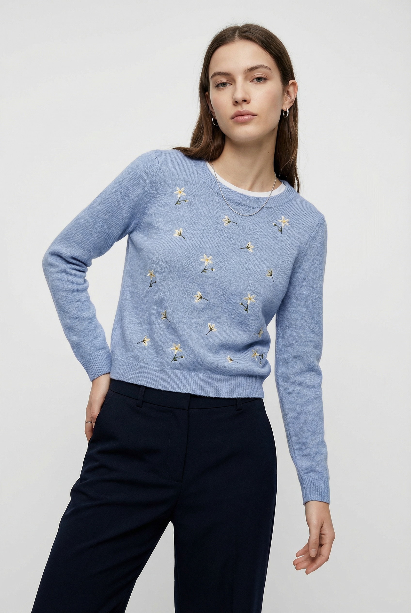 Image of Vero Moda Wollpullover "VMFIORELLA EMB LS O-NECK SHORT PULL BOO" mit Blumenstickerei