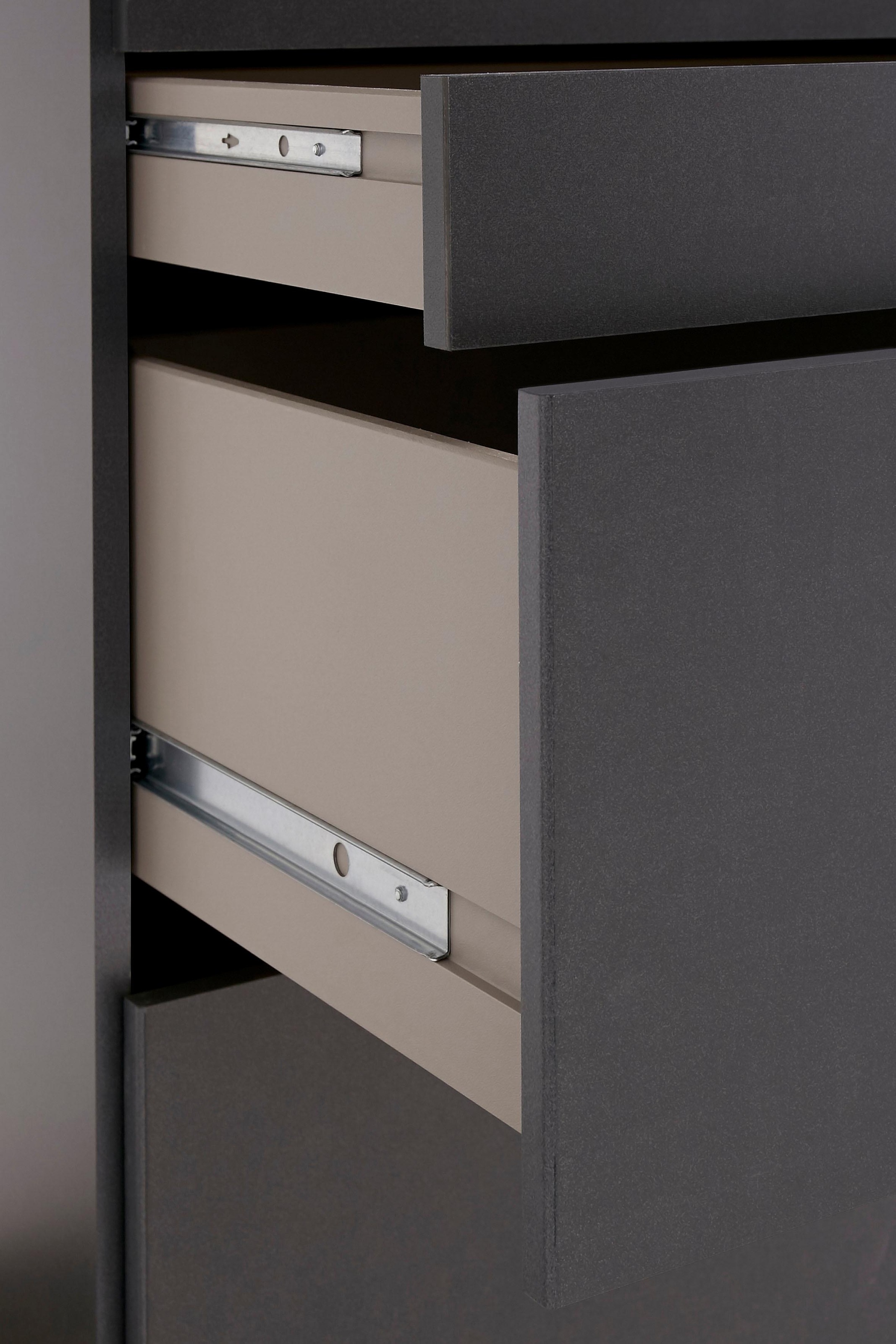 rauch Kleiderschrank »Harburg Bestseller im Schlafzimmer«, Schlafzimmerschrank Schrank Garderobe mit Spiegel