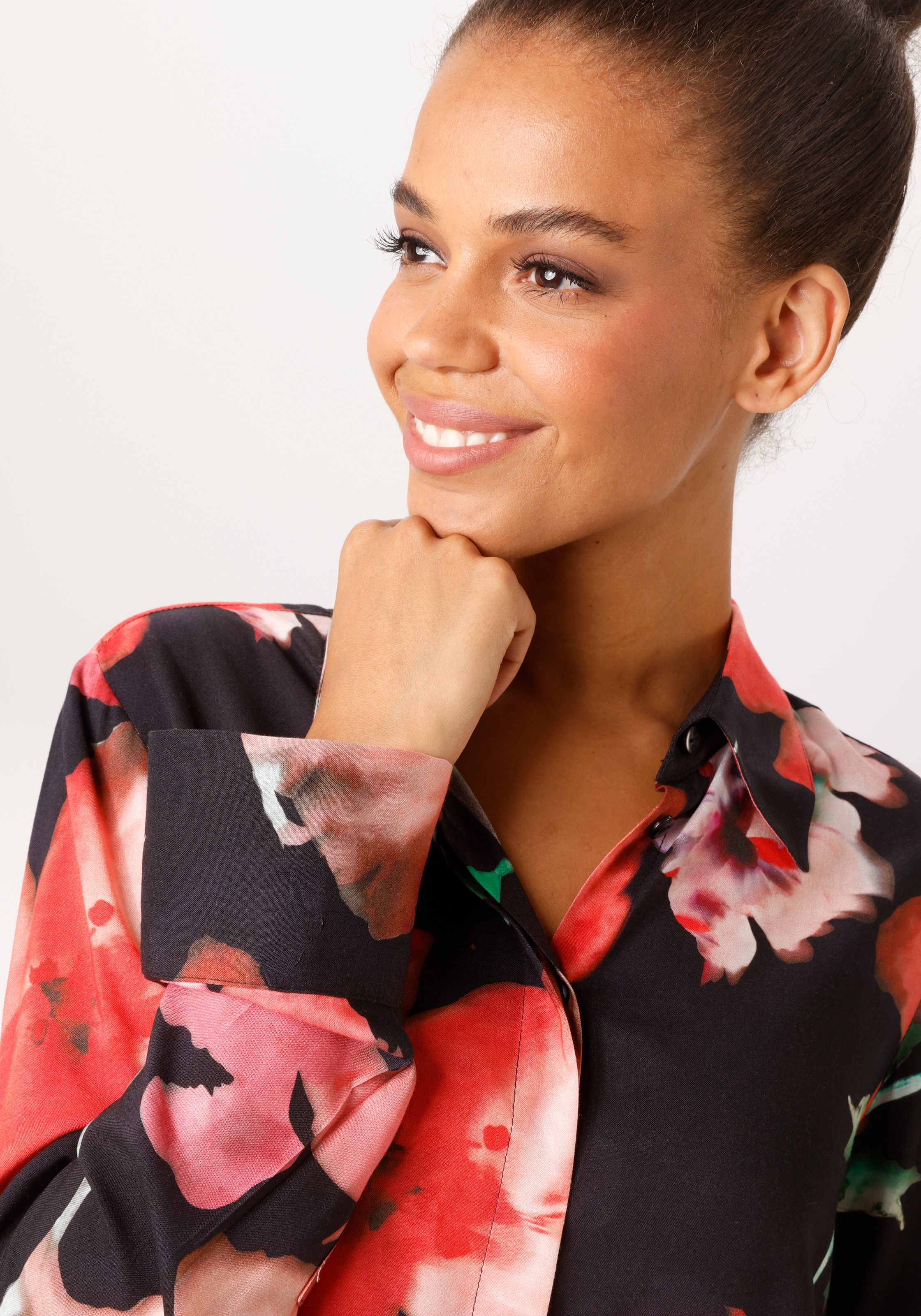 Aniston CASUAL Hemdbluse mit farbenfrohen Batik-Blüten bedruckt - NEUE KOLLEKTION