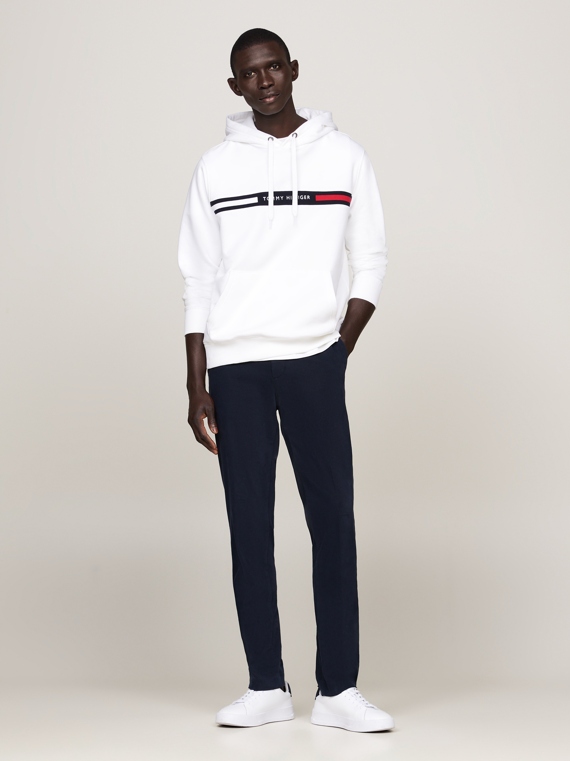Tommy Hilfiger Kapuzensweatshirt »HILFIGER CHEST INSERT HOODY mit Kapuze und Logoschriftzug«, unifarben, casual, regular fit, Baumwollmix, Kapuze