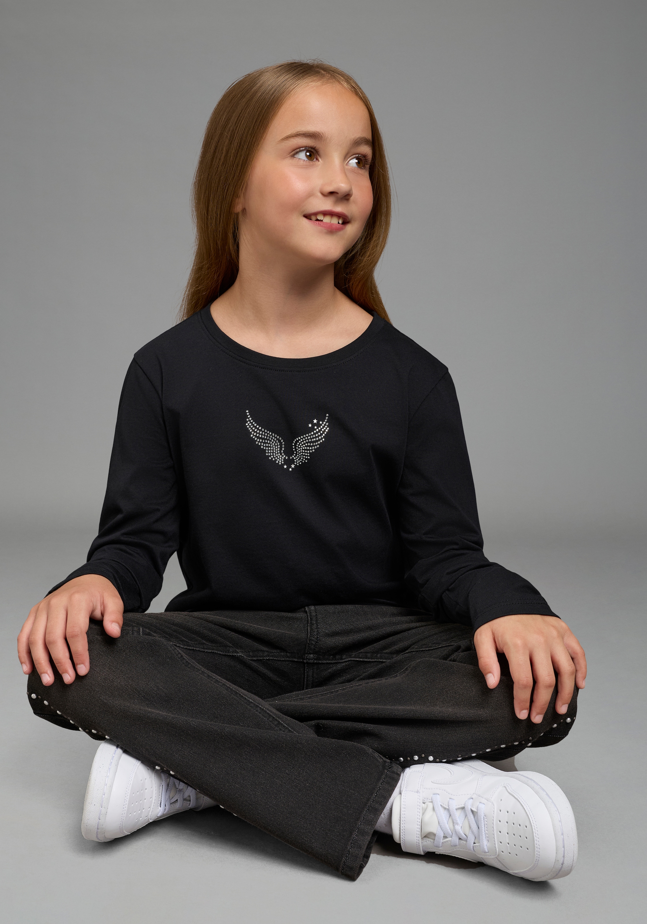 Bruno Banani T-shirt à manches longues »Shirt mit Strass-Stein Applikation vorne und gross hinten« T-shirt manches longues avec application d'ailes d'ange, coupe basique longueur hanches