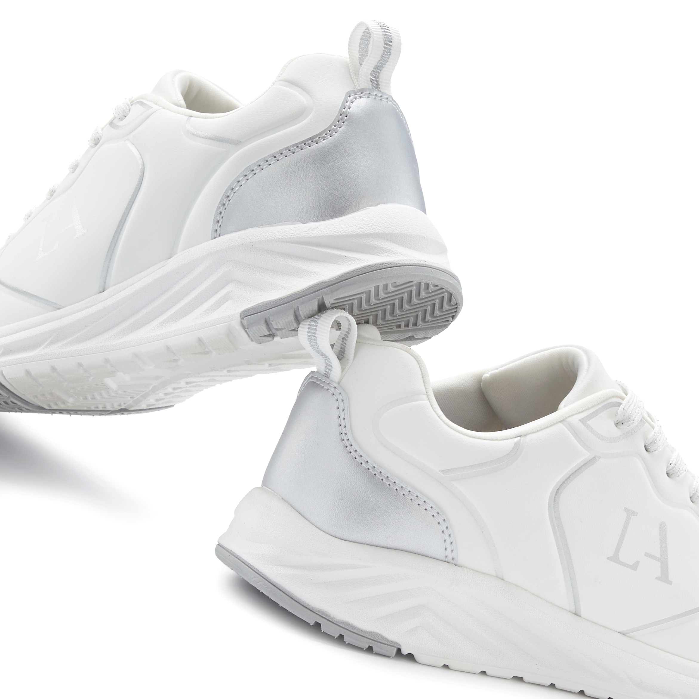 LASCANA Sneaker »Freizeitschuh, Schnürschuh«  mit Farbakzenten VEGAN