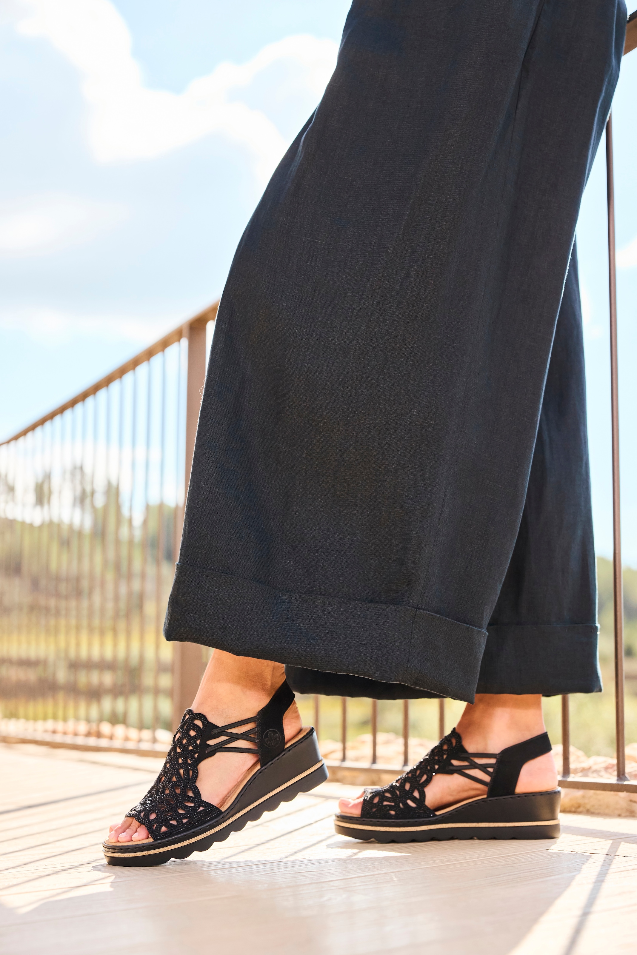 Rieker Sandales compensées  Chaussure d'été, sandale plateforme, chaussure à enfiler avec strass